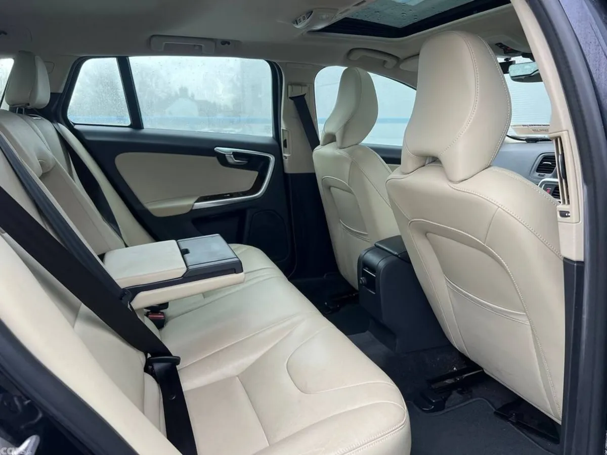 Volvo V60 Estate, Diesel, 2018, Blue