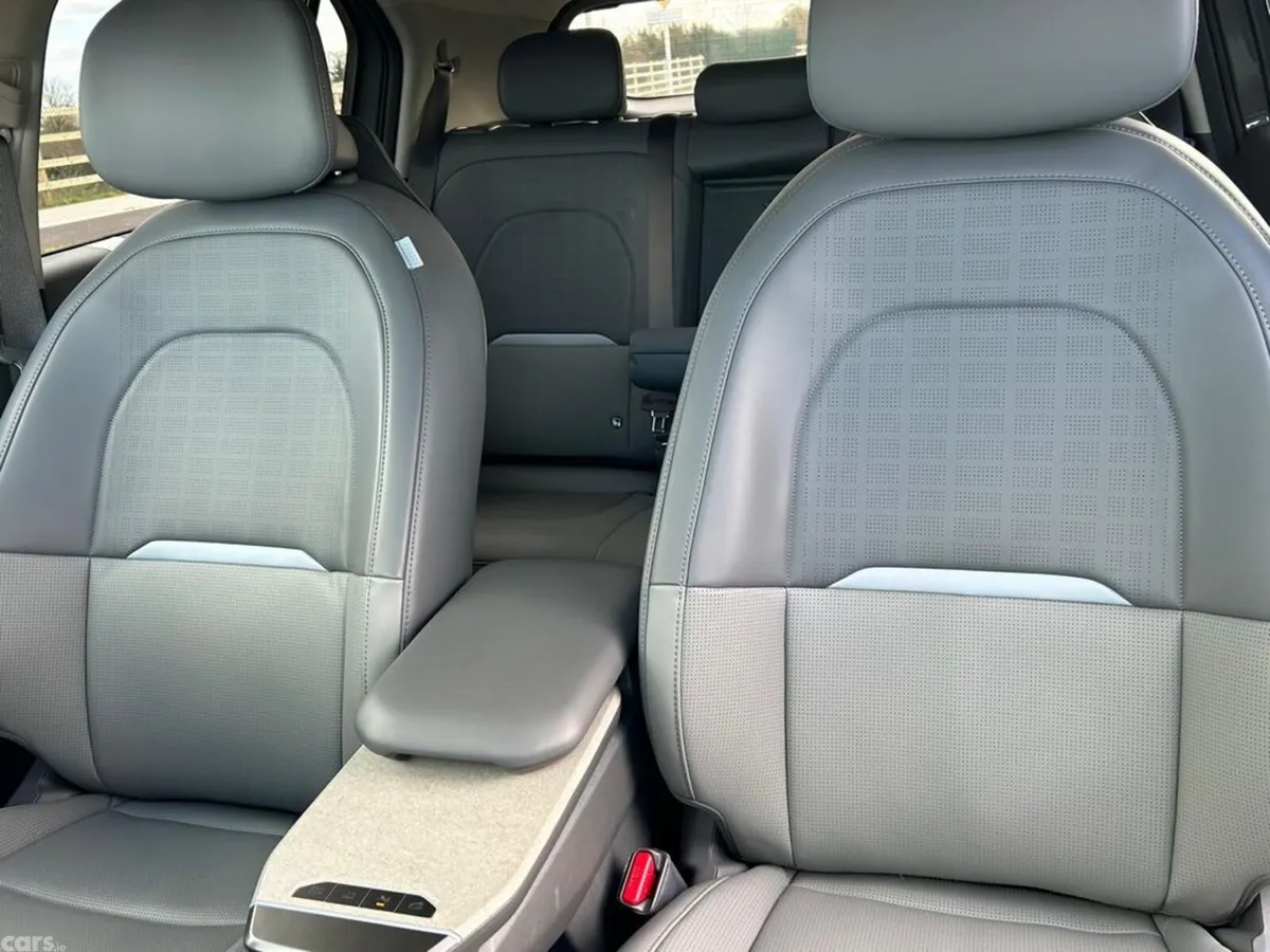 Kia EV3 SUV, Electric, 2027, Grey