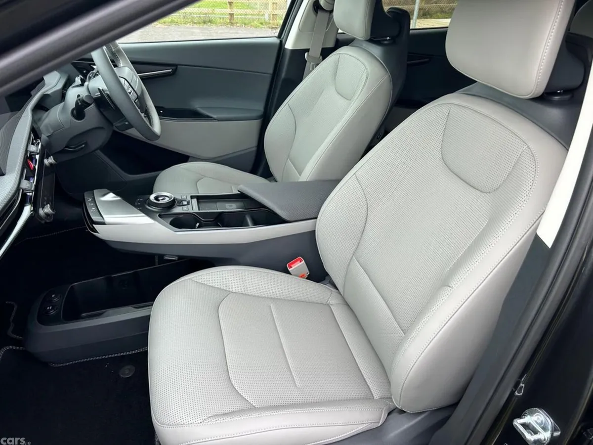 Kia EV6 Hatchback, Electric, 2027, Grey