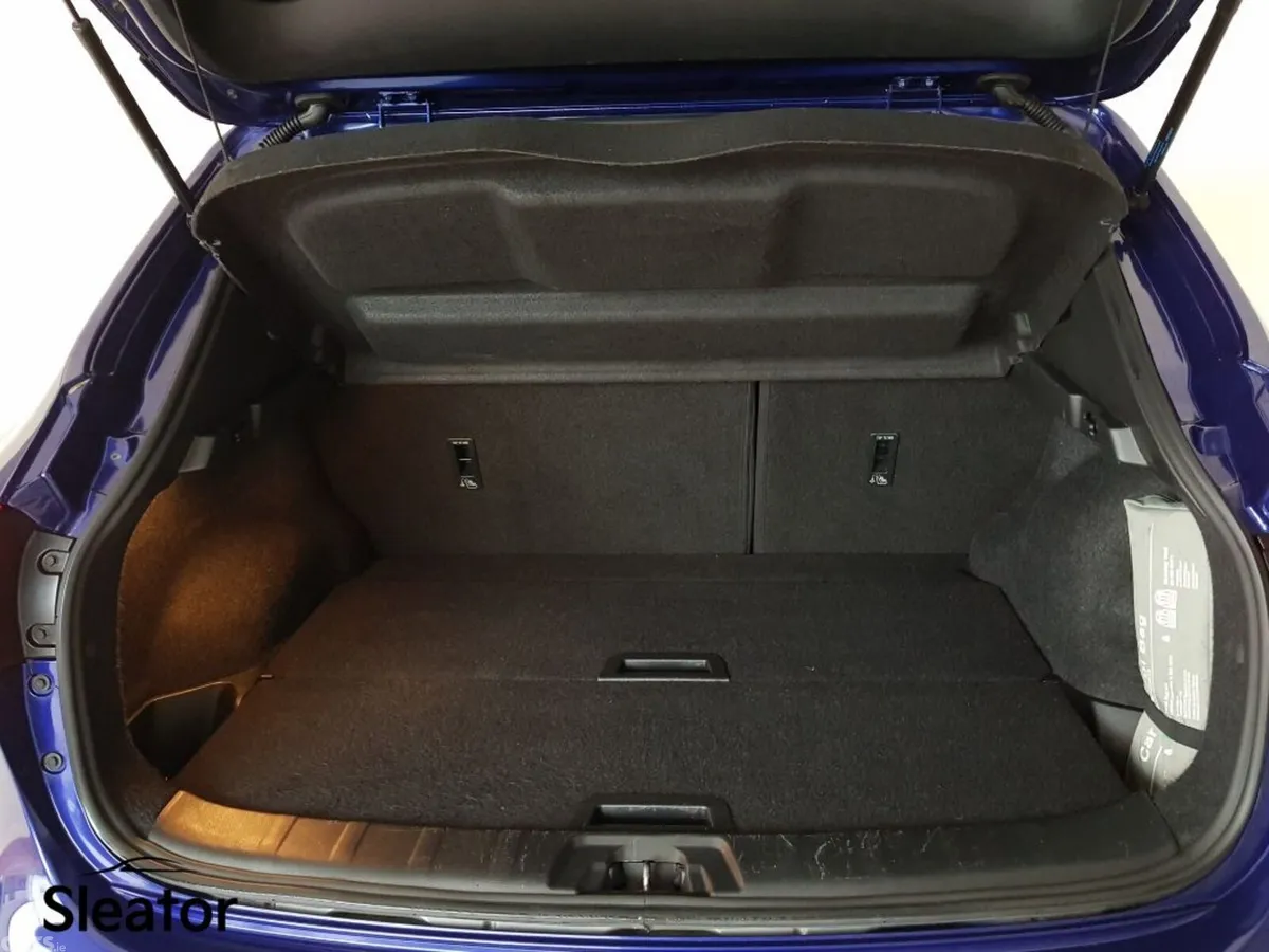 Nissan Qashqai Hatchback, Diesel, 2016, Blue
