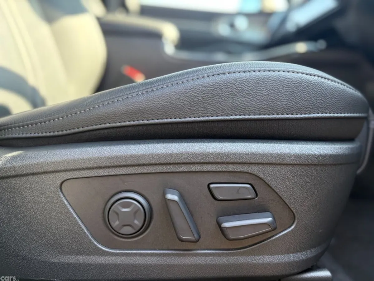 Kia Sorento SUV, Petrol Plug-in Hybrid, 2026, Grey