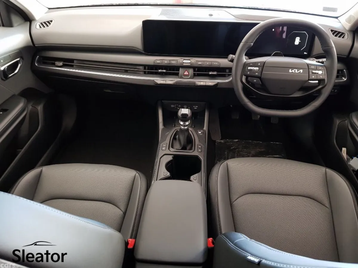 Kia K4 Hatchback, Petrol, 2026, Red