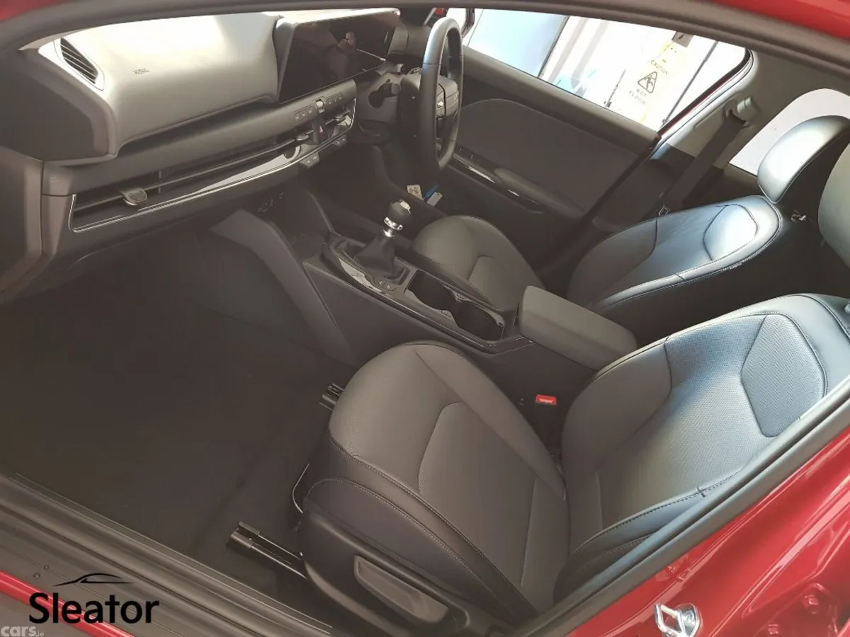 Kia K4 Hatchback, Petrol, 2026, Red