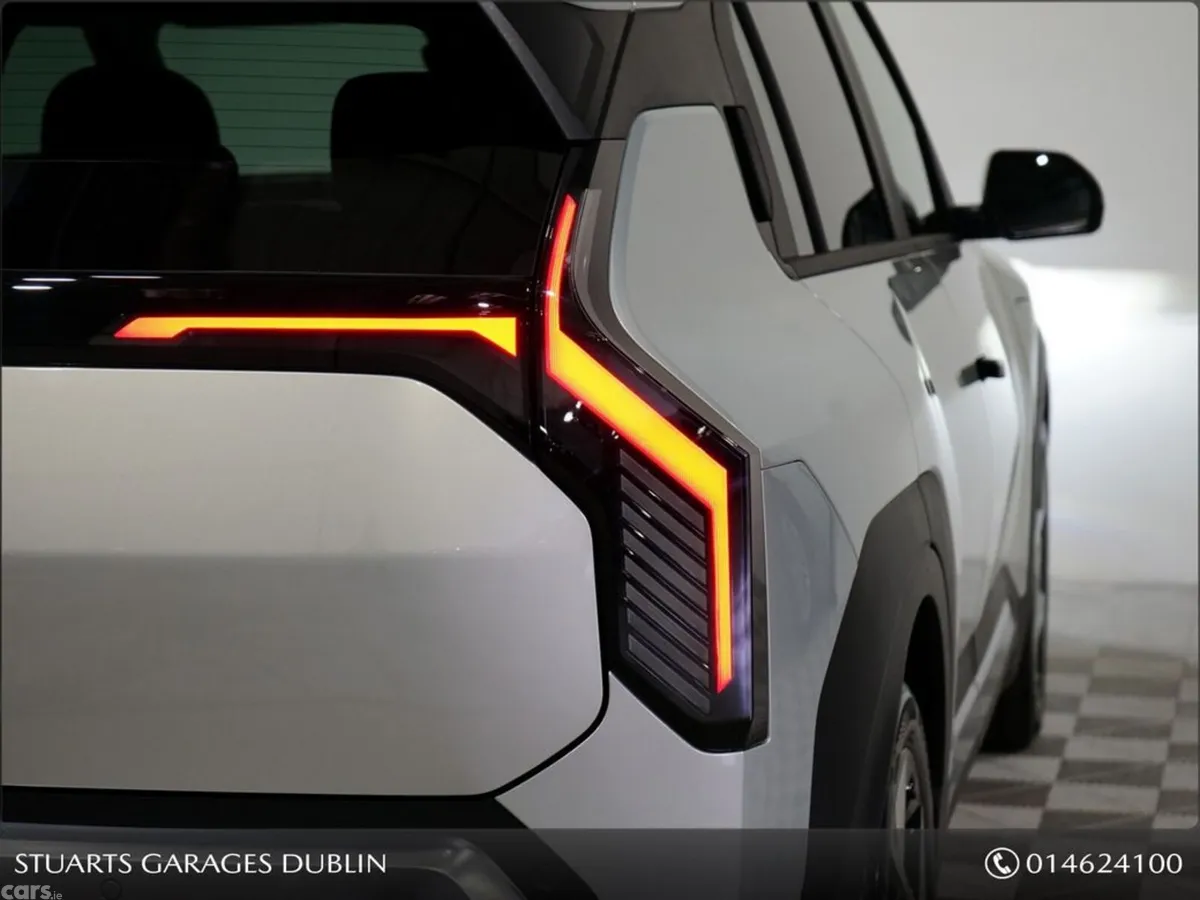 Kia EV3 SUV, Electric, 2027, Silver