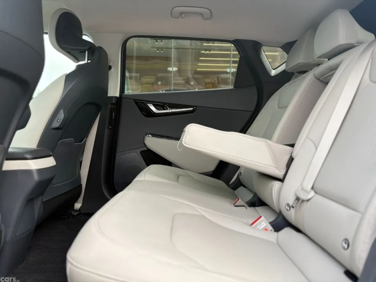 Kia EV6 Hatchback, Electric, 2023, Blue