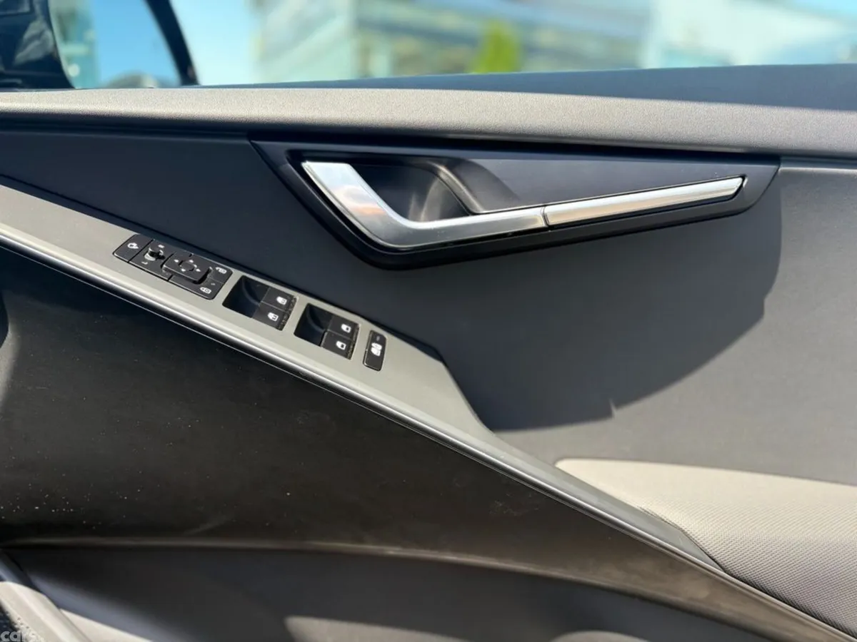Kia Niro Estate, Petrol Hybrid, 2023, Black