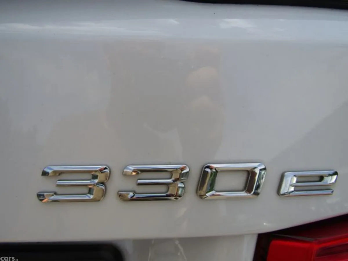 BMW 3-Series Saloon, Petrol Plug-in Hybrid, 2016, White