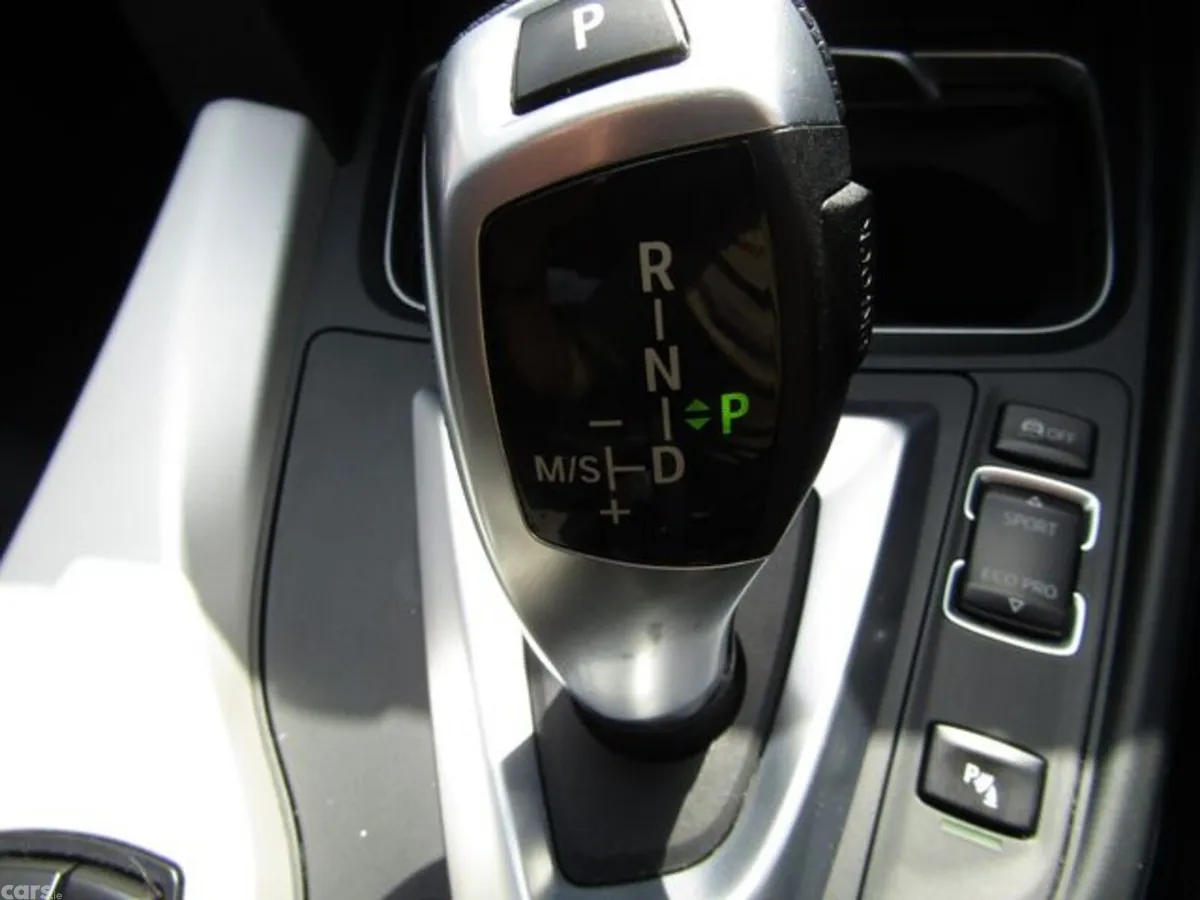 BMW 3-Series Saloon, Petrol Plug-in Hybrid, 2016, White