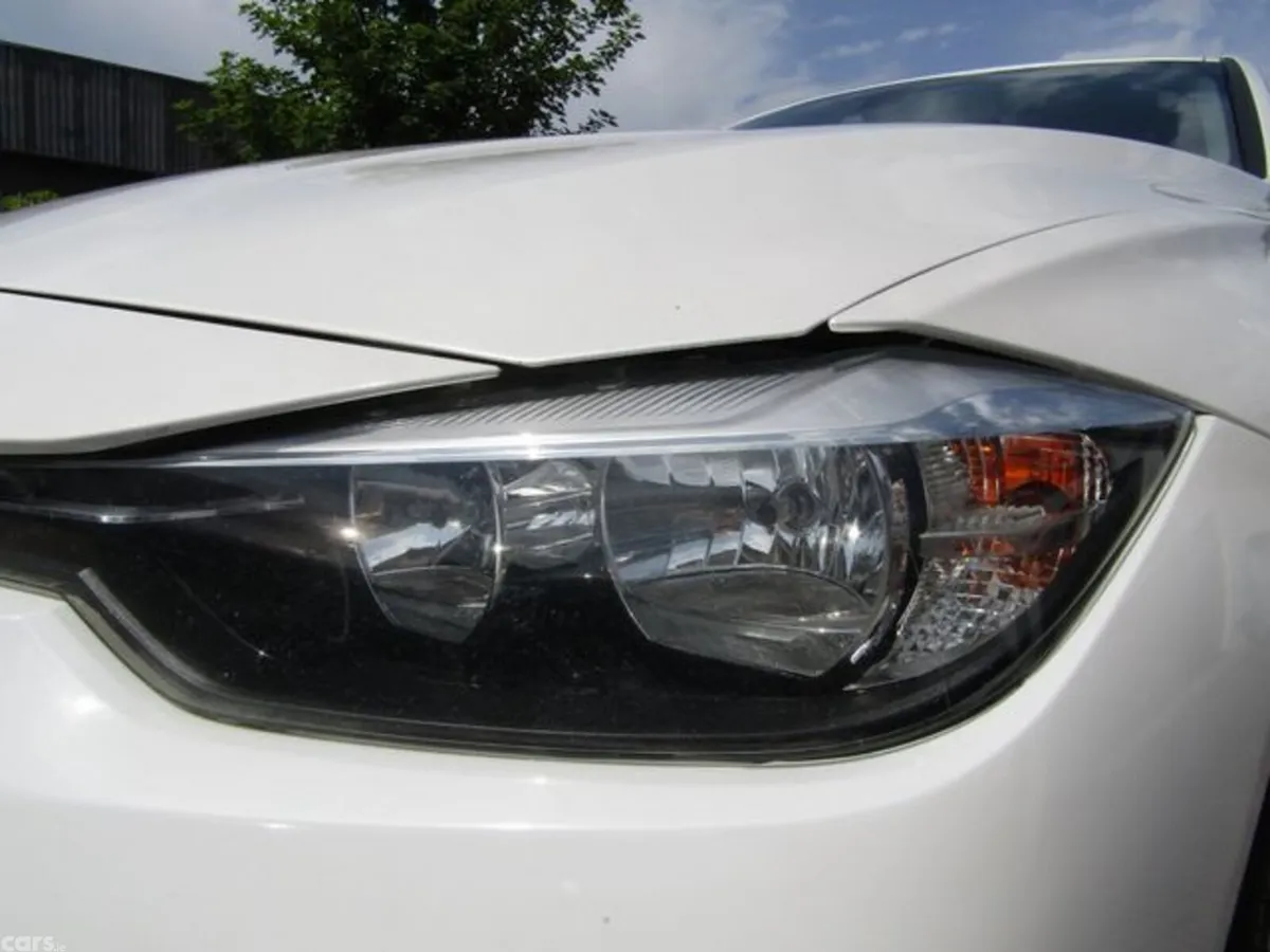 BMW 3-Series Saloon, Petrol Plug-in Hybrid, 2016, White
