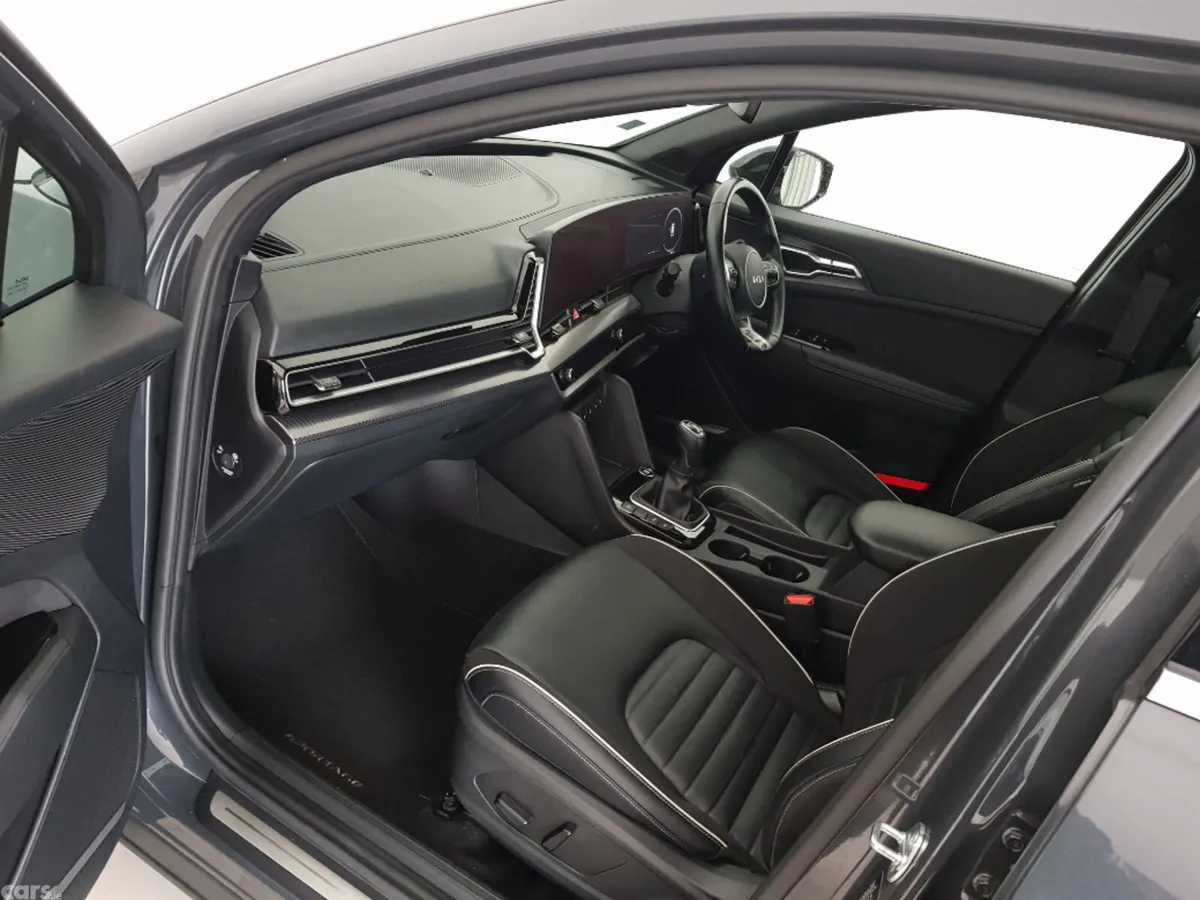 Kia Sportage MPV, Diesel Hybrid, 2025, Grey