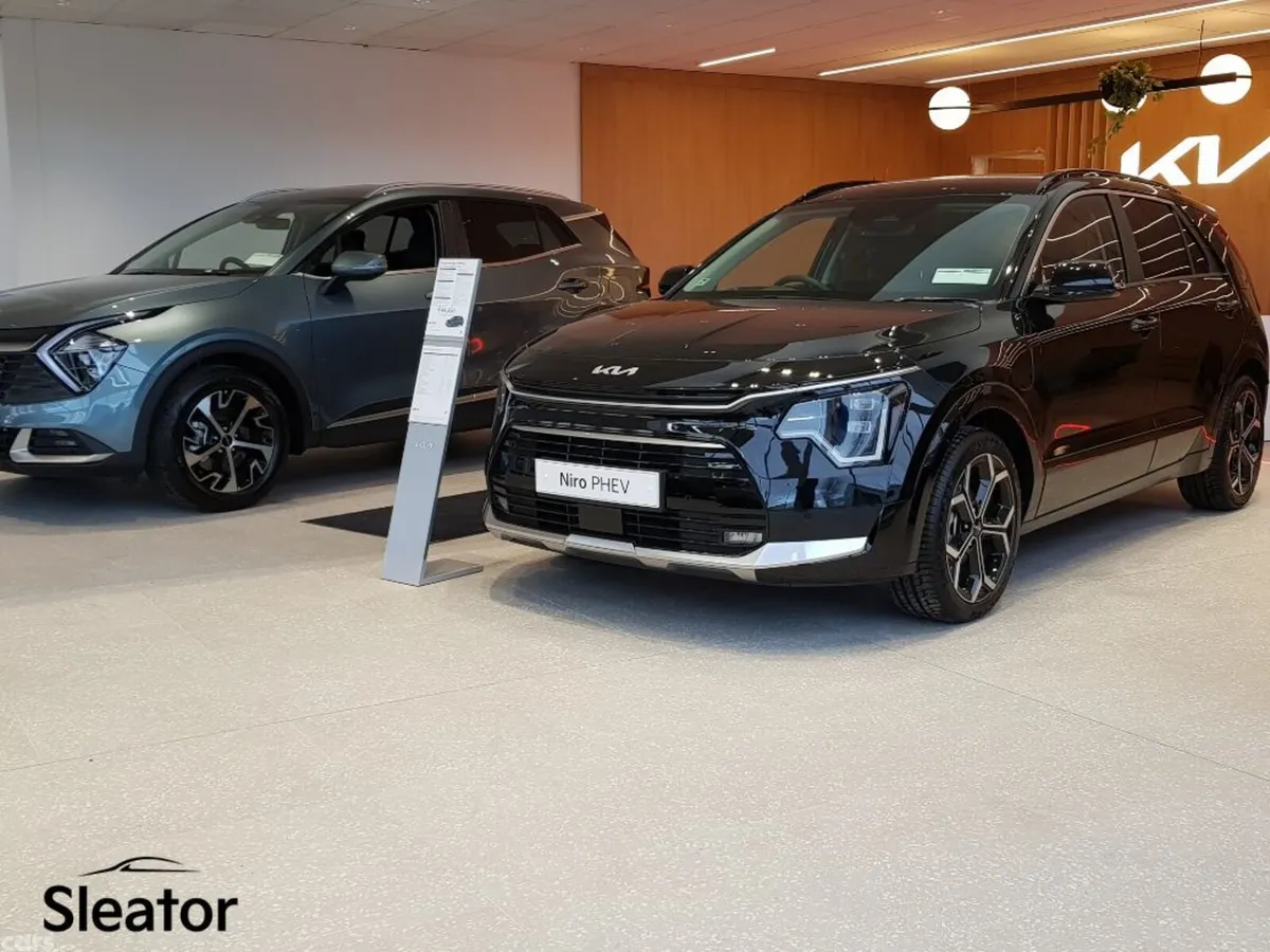 Kia Sportage MPV, Diesel Plug-in Hybrid, 2020, Red