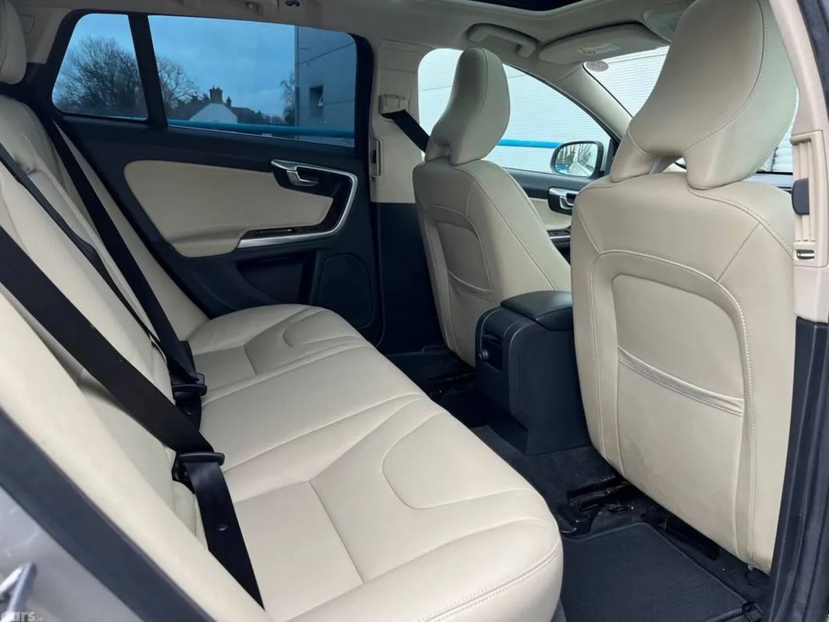 Volvo V60 Estate, Diesel, 2017, Gold
