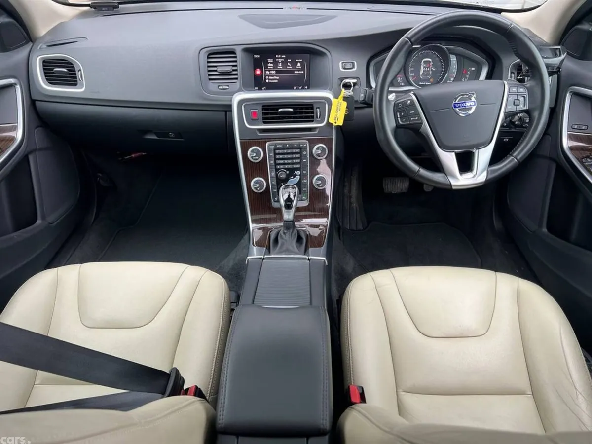 Volvo V60 Estate, Diesel, 2017, Gold
