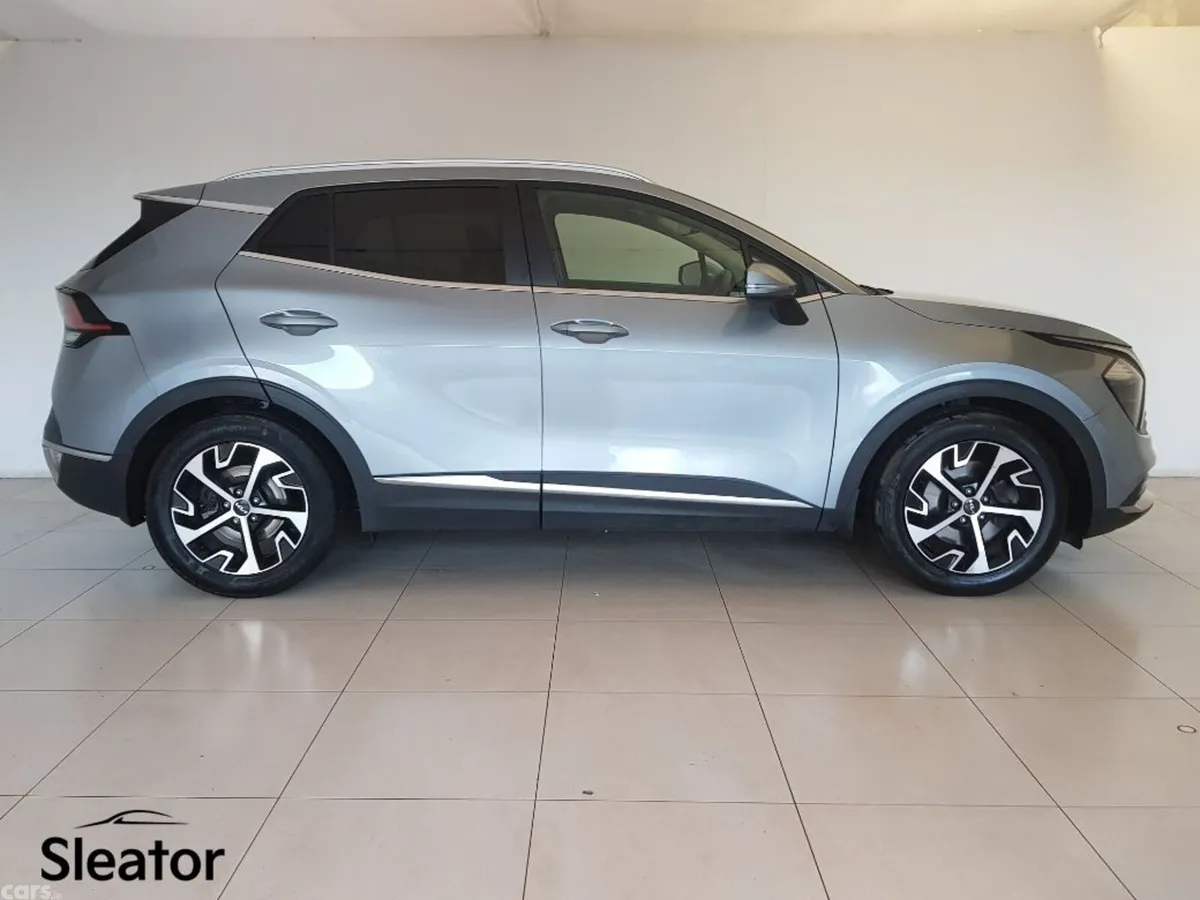 Kia Sportage MPV, Diesel, 2024, Grey