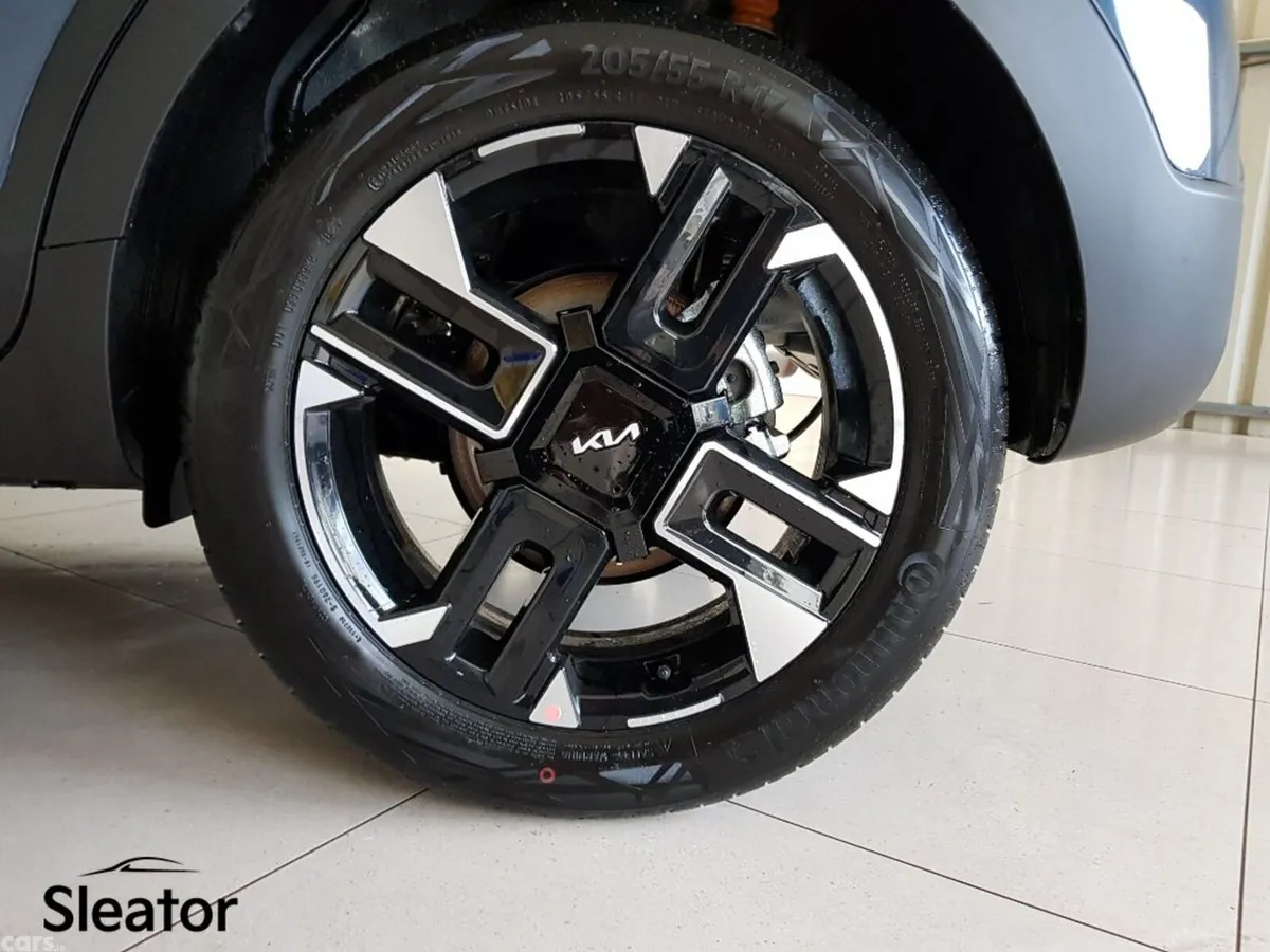 Kia Stonic SUV, Petrol Hybrid, 2026, Blue