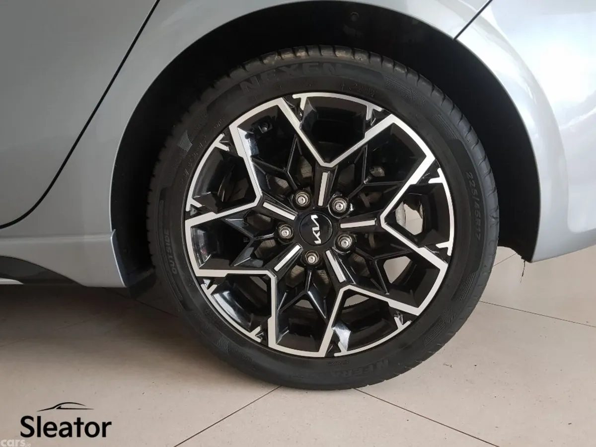Kia Ceed Hatchback, Petrol, 2024, Grey