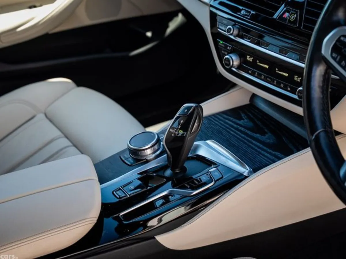 BMW 5-Series Saloon, Petrol Plug-in Hybrid, 2021, Black