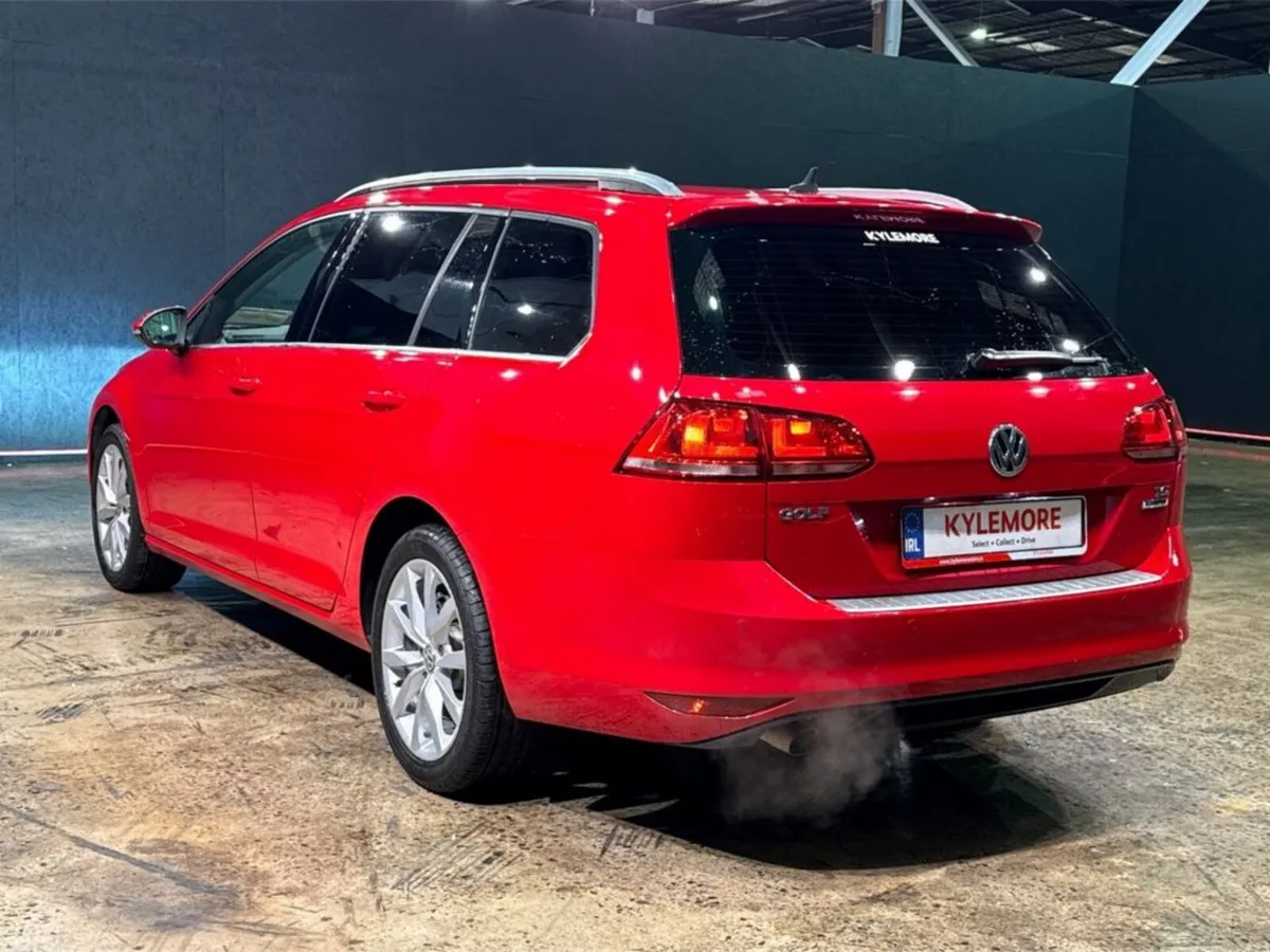 Volkswagen Golf Estate, Petrol, 2017, Red