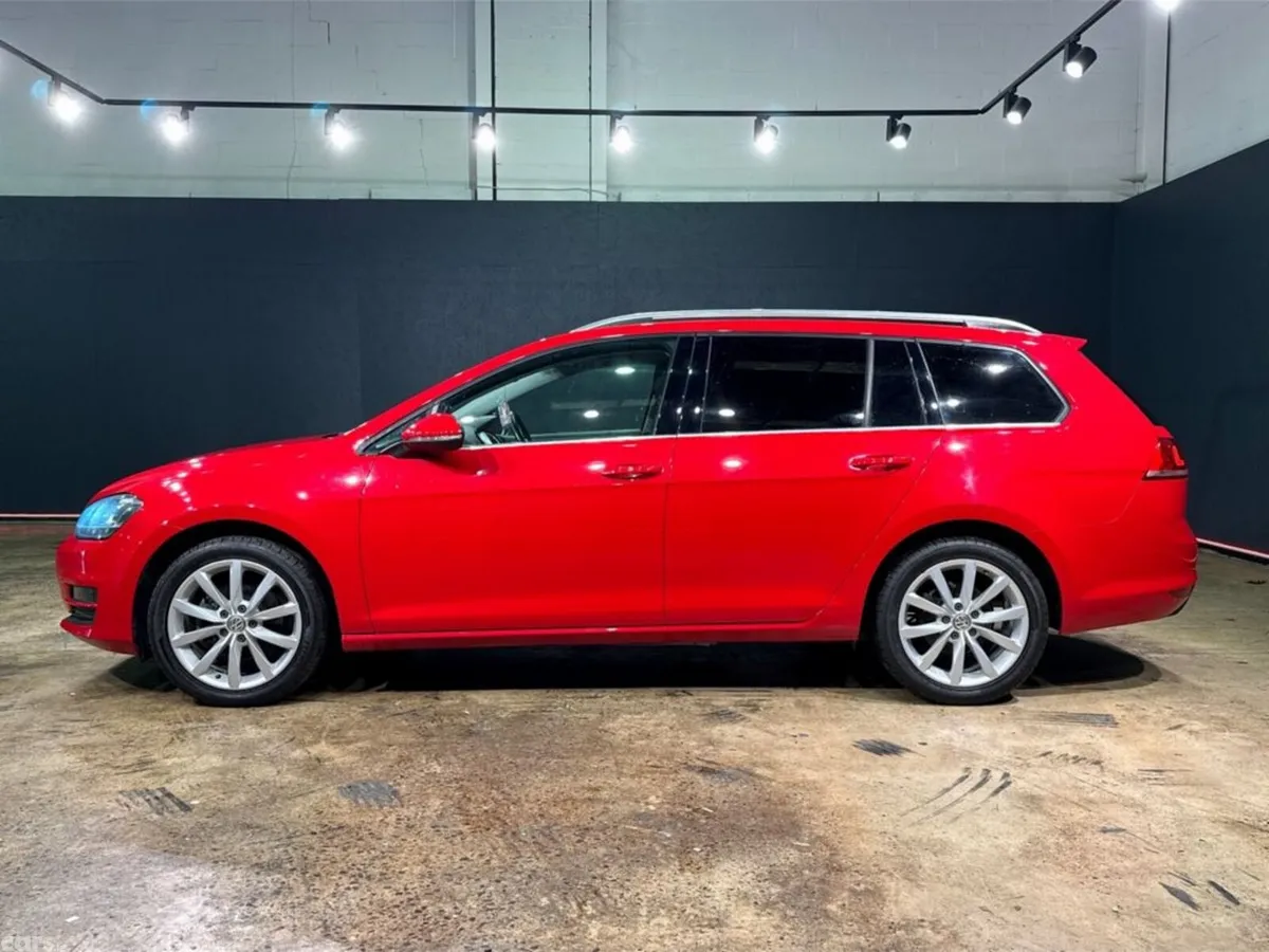 Volkswagen Golf Estate, Petrol, 2017, Red