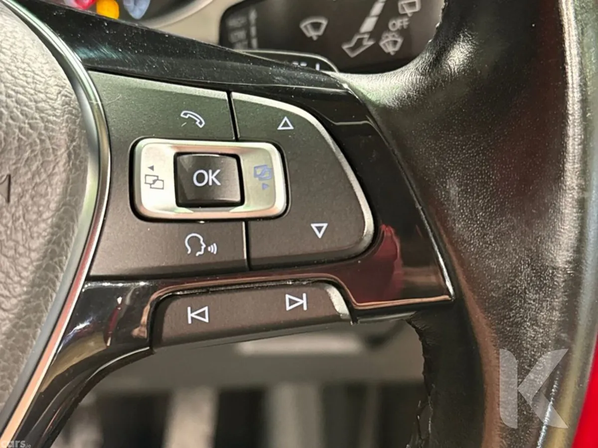 Volkswagen Golf Estate, Petrol, 2017, Red