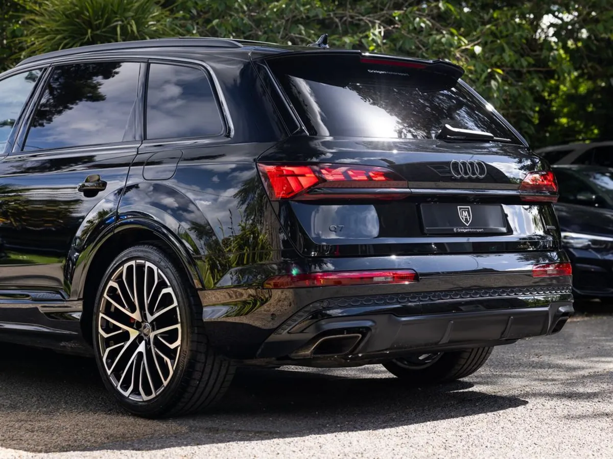 Audi Q7 SUV, Petrol Plug-in Hybrid, 2026, Black