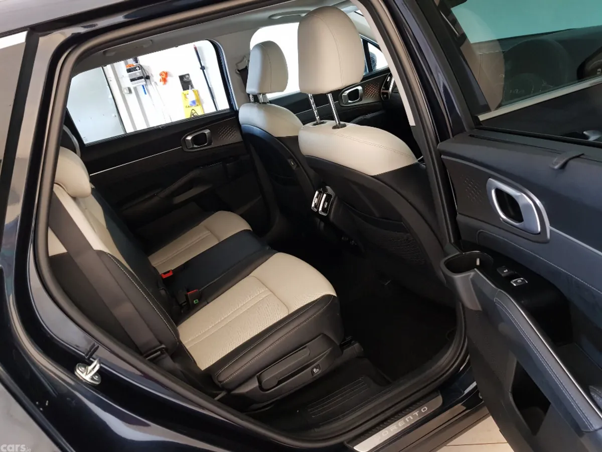 Kia Sorento MPV, Diesel, 2024, Blue
