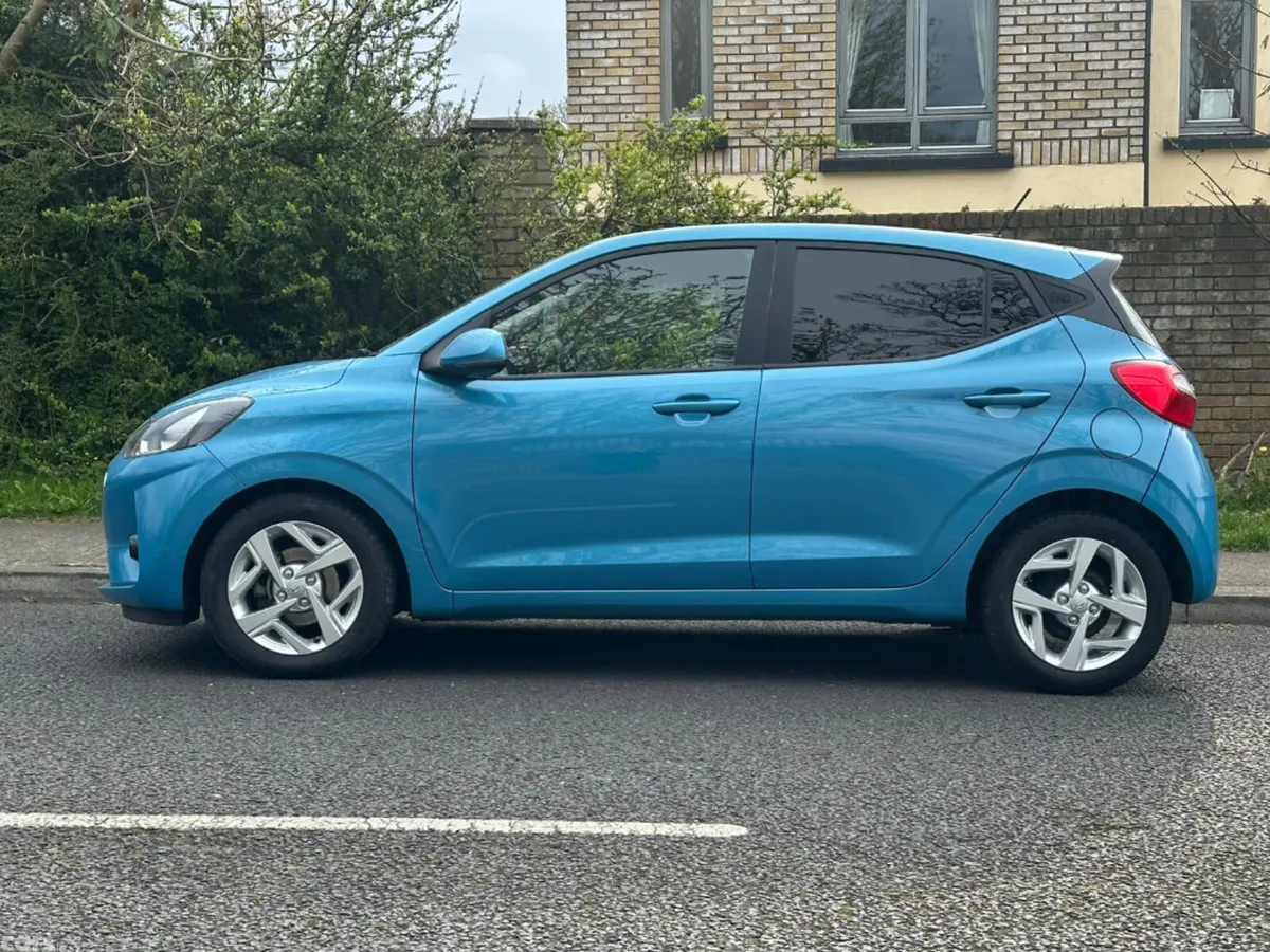 Hyundai i10 Hatchback, Petrol, 2021, Blue