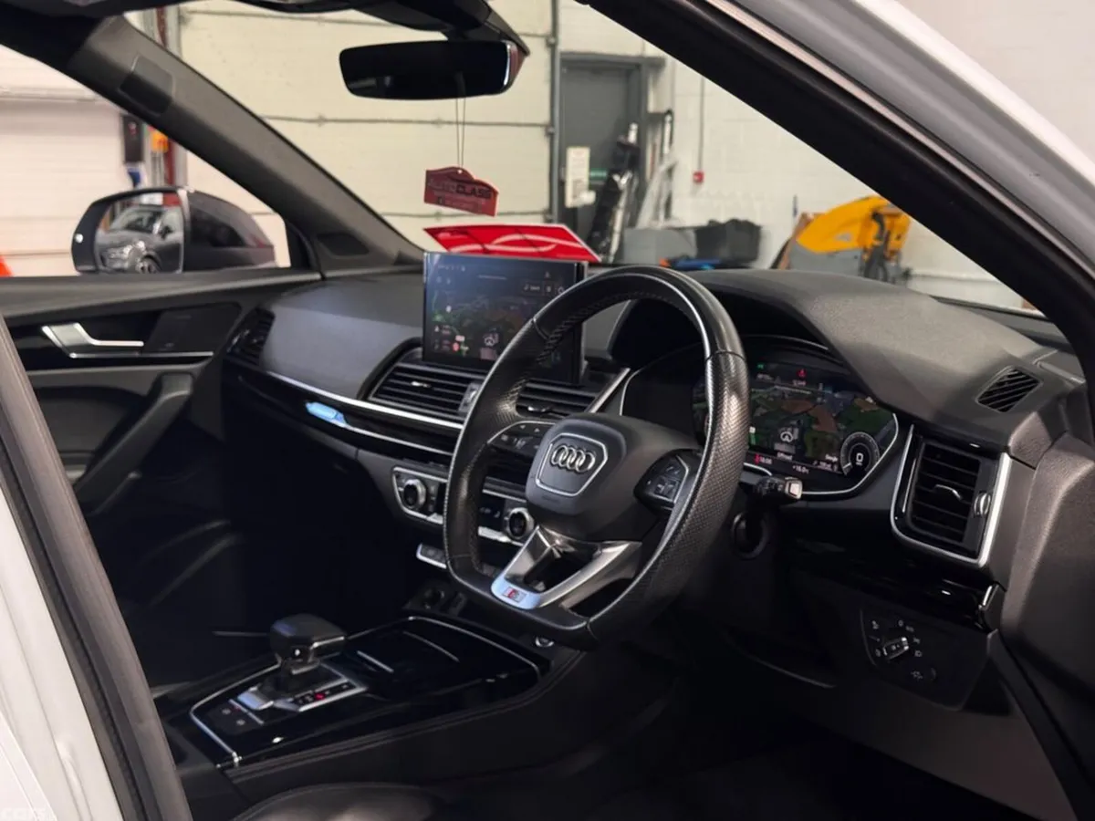 Audi Q5 Estate, Petrol Plug-in Hybrid, 2023, White