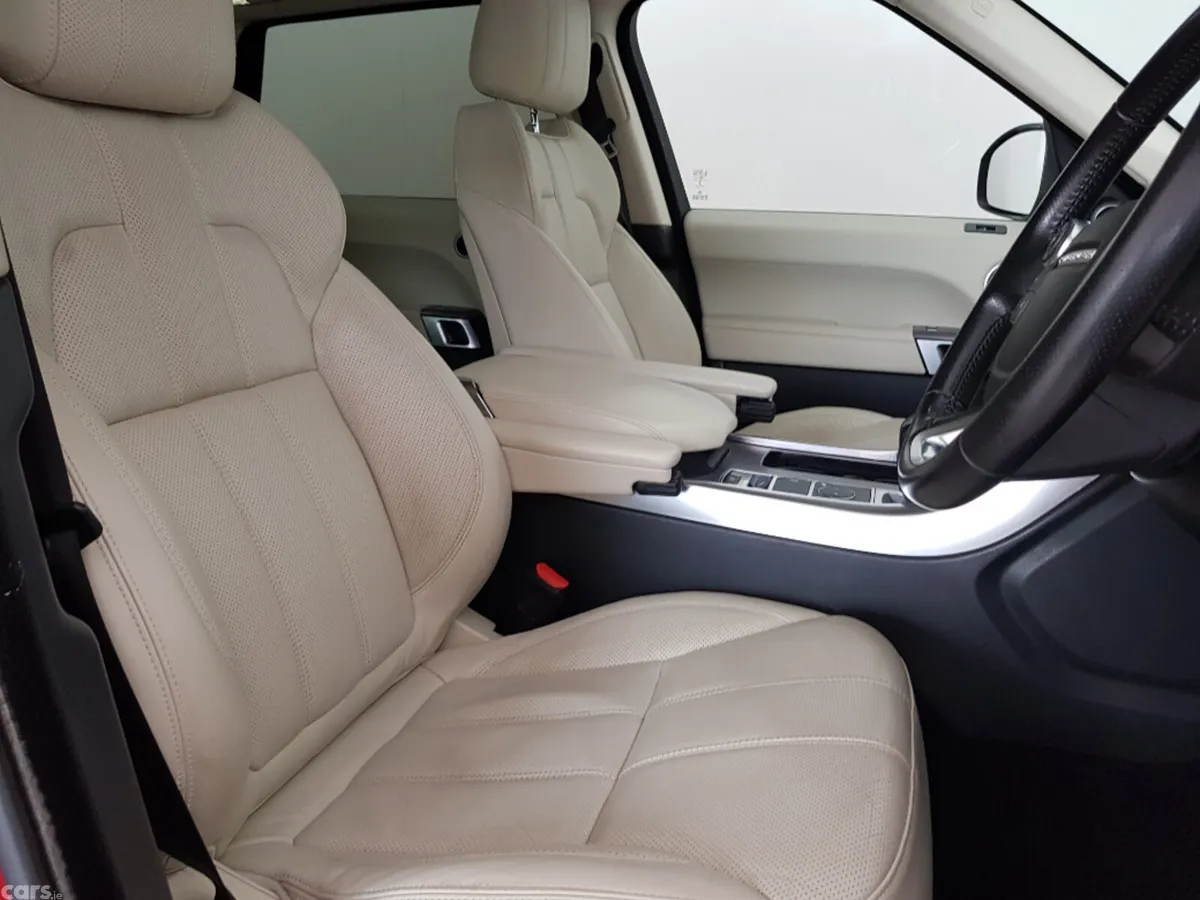 Land Rover Range Rover Sport Estate, Diesel, 2017, Red