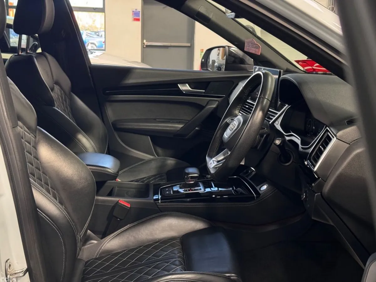 Audi Q5 Estate, Petrol Plug-in Hybrid, 2023, White
