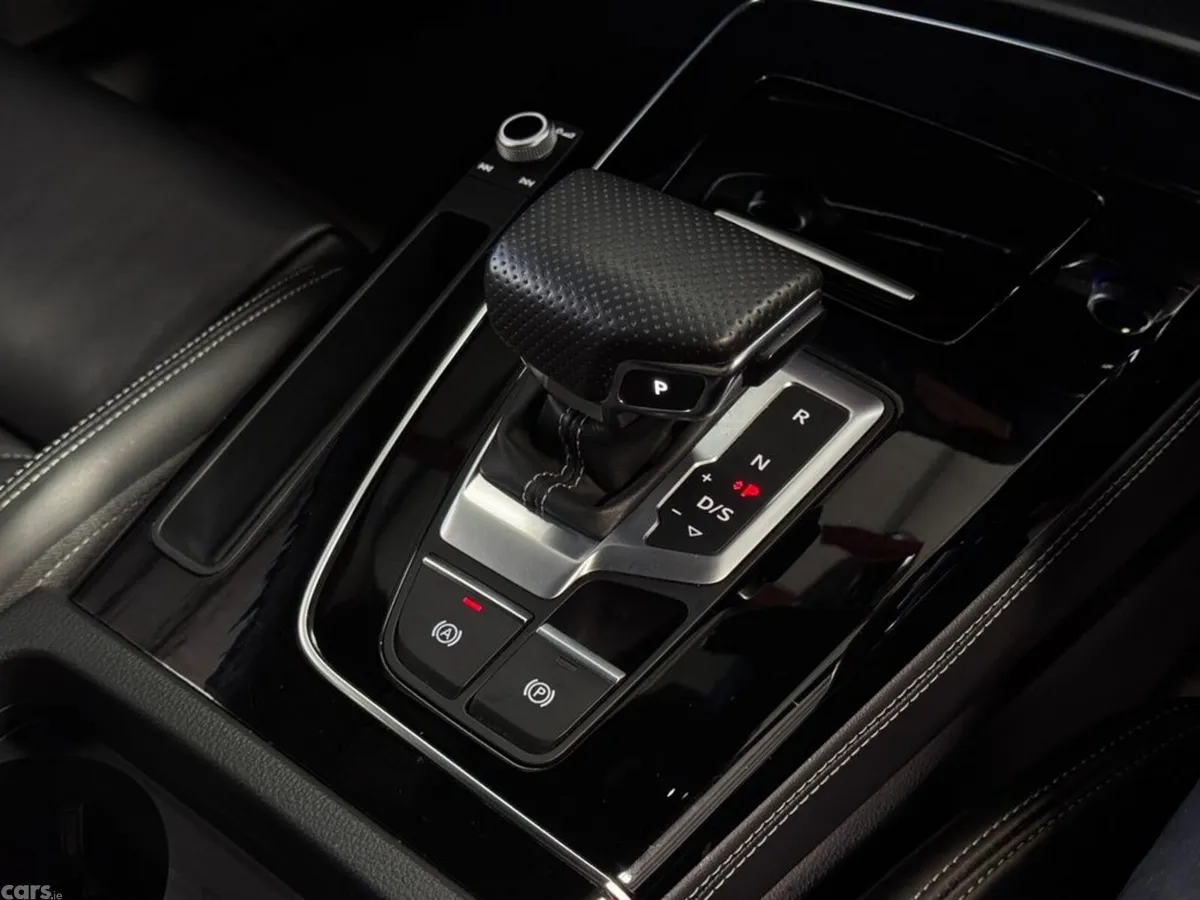 Audi Q5 Estate, Petrol Plug-in Hybrid, 2023, White
