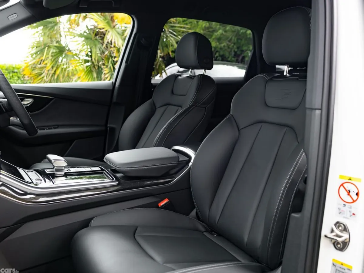 Audi Q7 SUV, Petrol Plug-in Hybrid, 2026, White