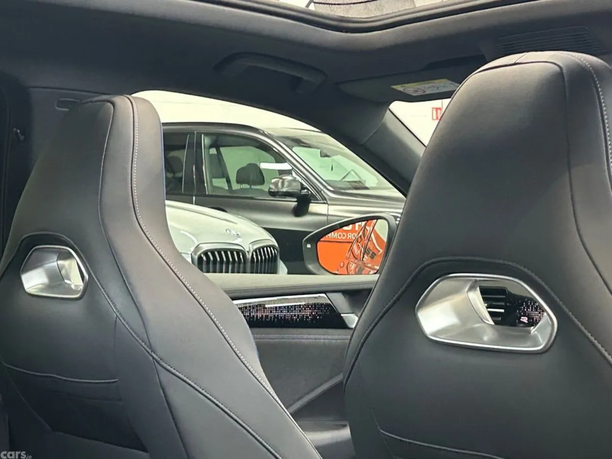 Volkswagen Passat Estate, Petrol Hybrid, 2025, Grey