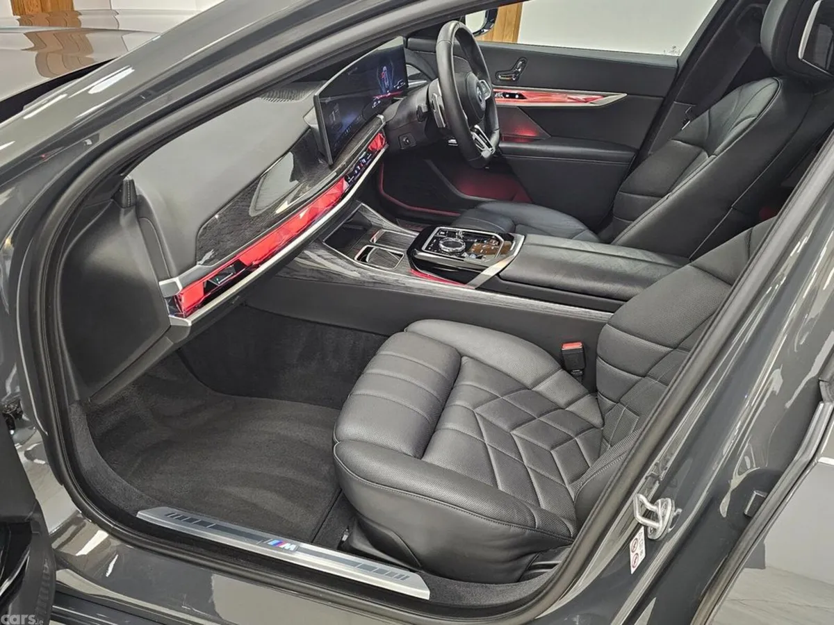 BMW 7-Series Saloon, Petrol Plug-in Hybrid, 2023, Grey
