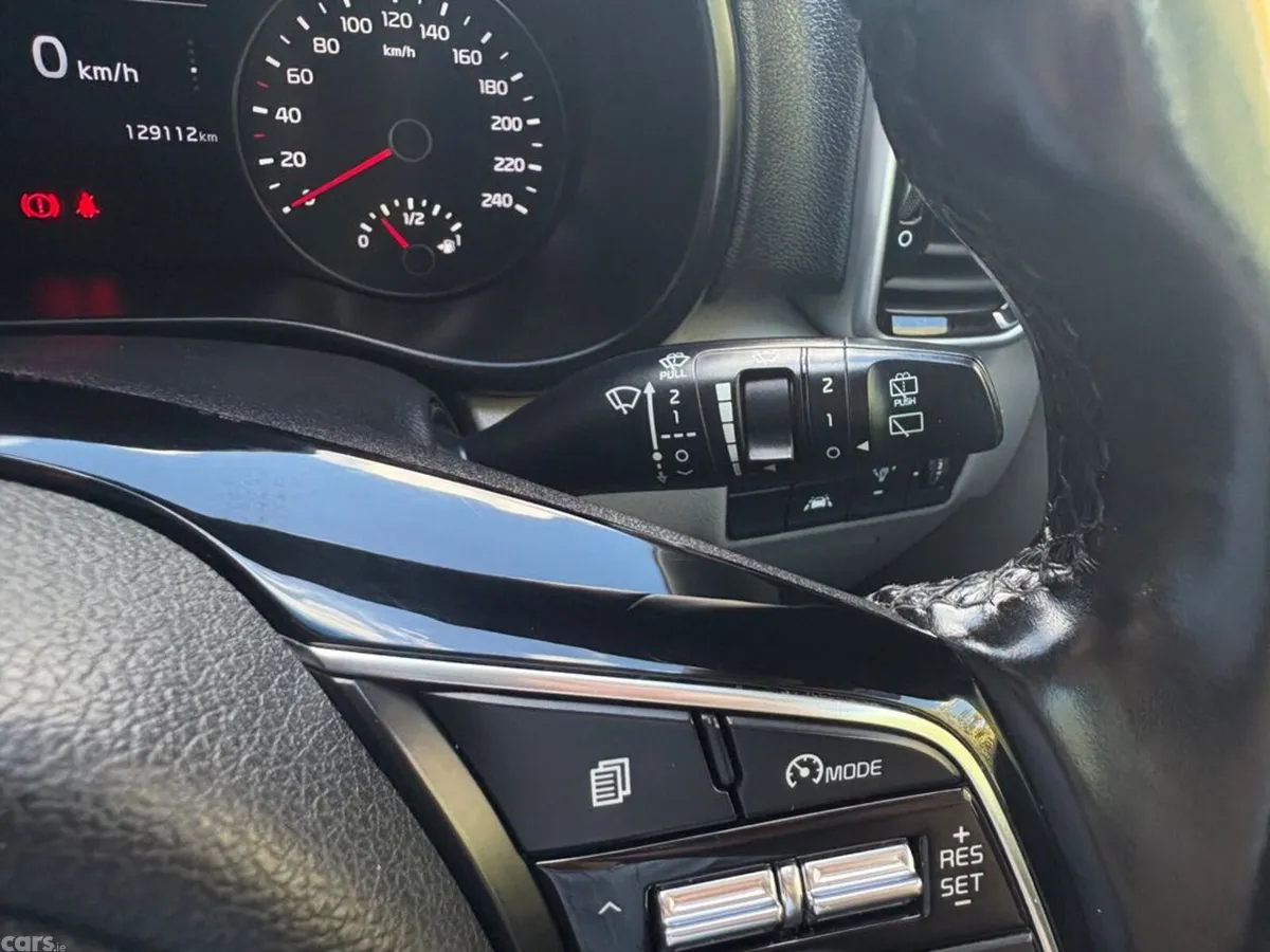 Kia Sportage SUV, Diesel Hybrid, 2021, White