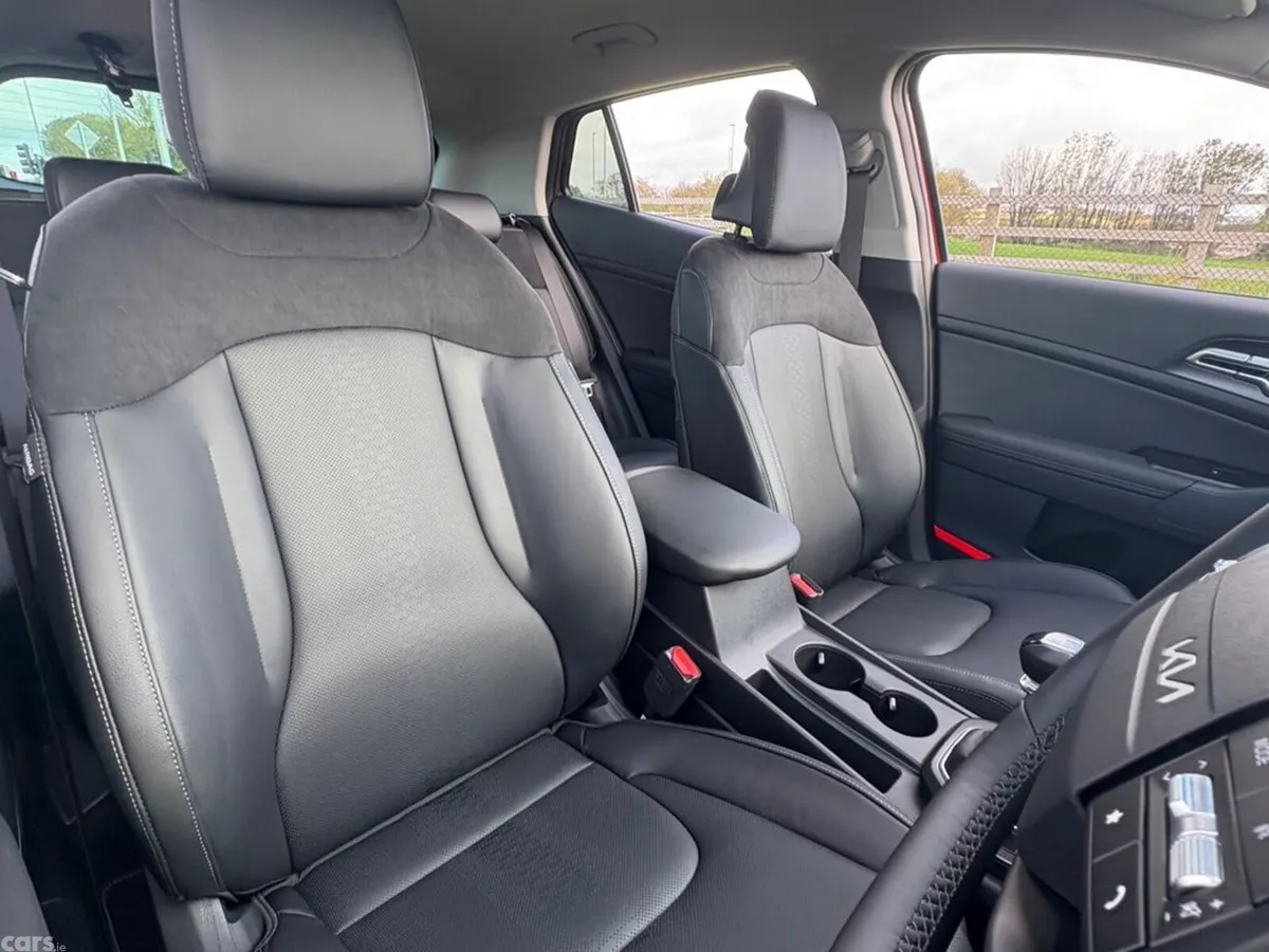 Kia Sportage SUV, Diesel, 2027, Red