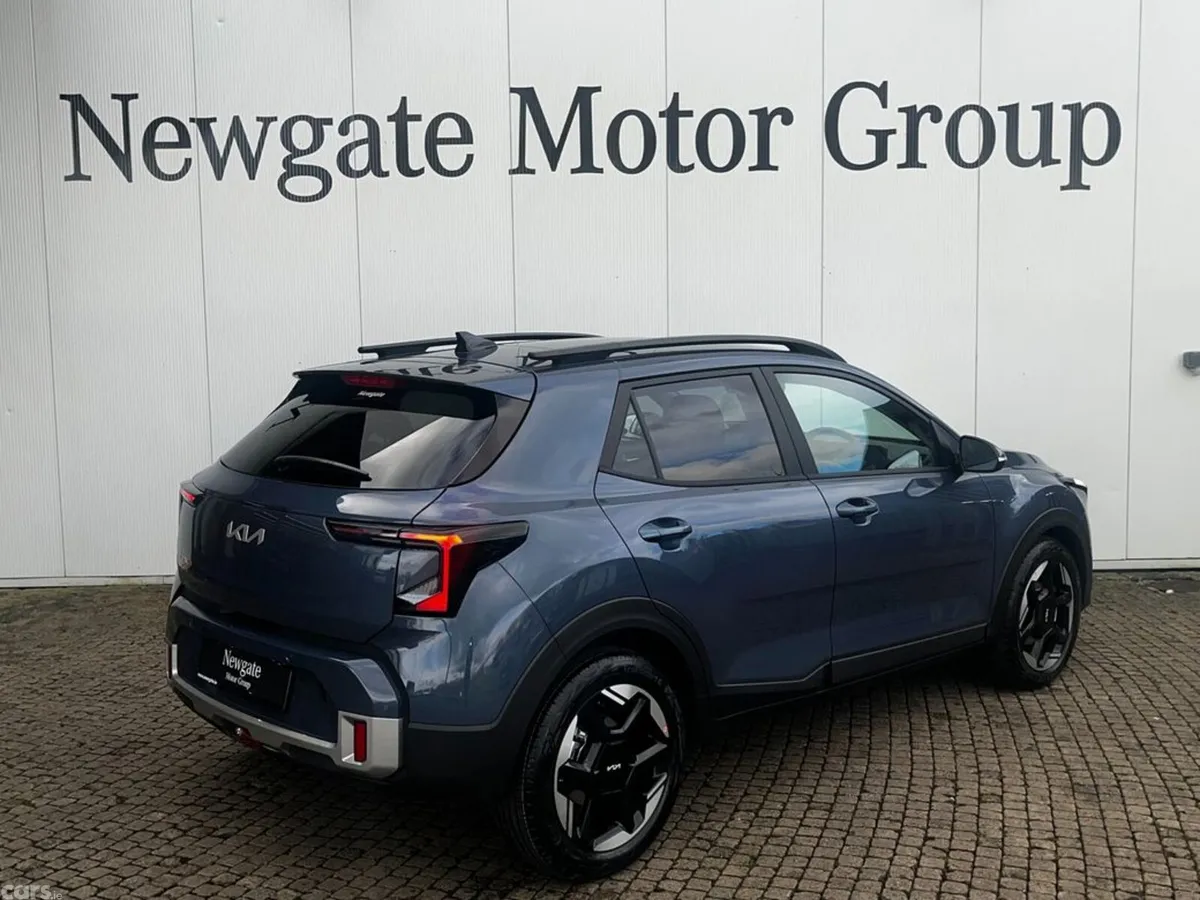 Kia Stonic Hatchback, Petrol, 2027, Blue