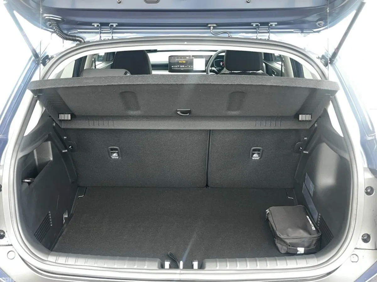 Kia Stonic Hatchback, Petrol, 2027, Blue
