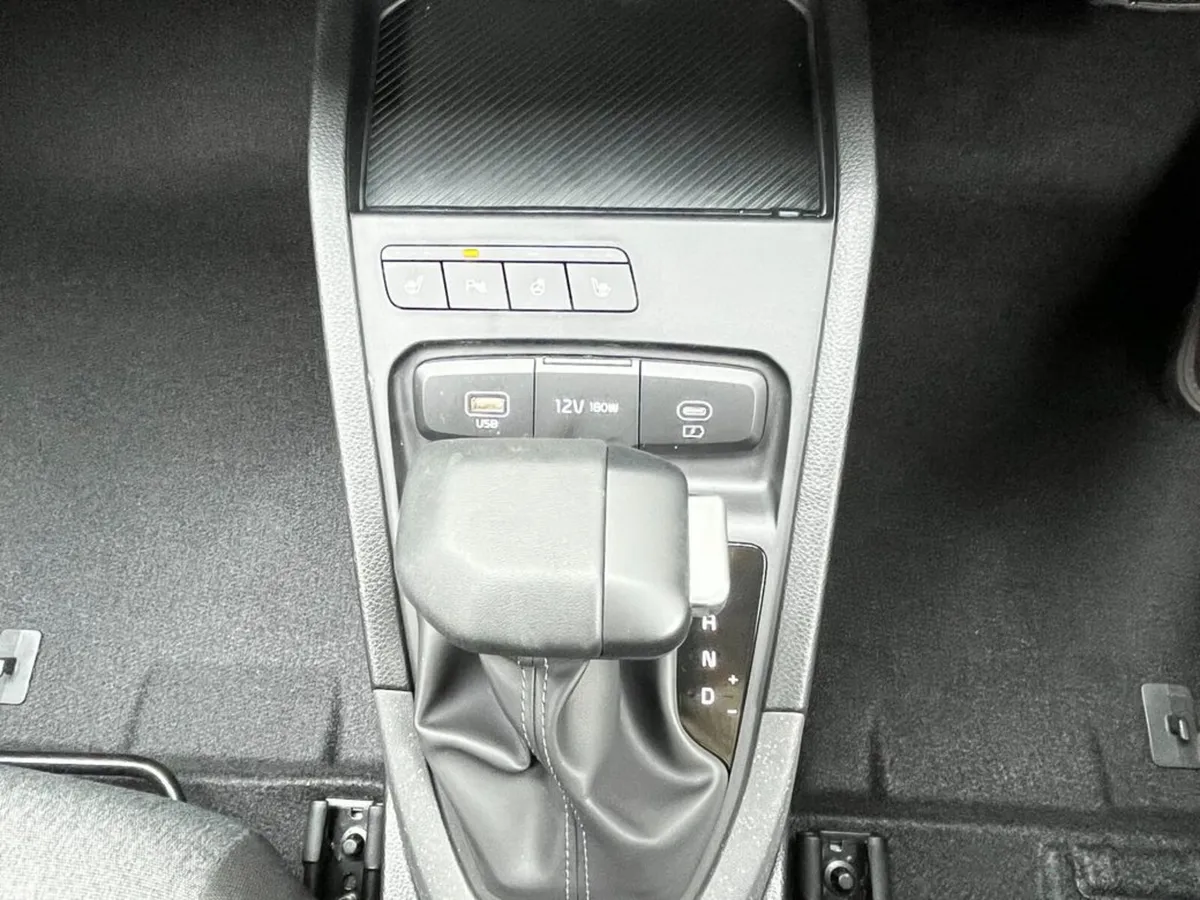 Kia Stonic Hatchback, Petrol, 2027, Blue