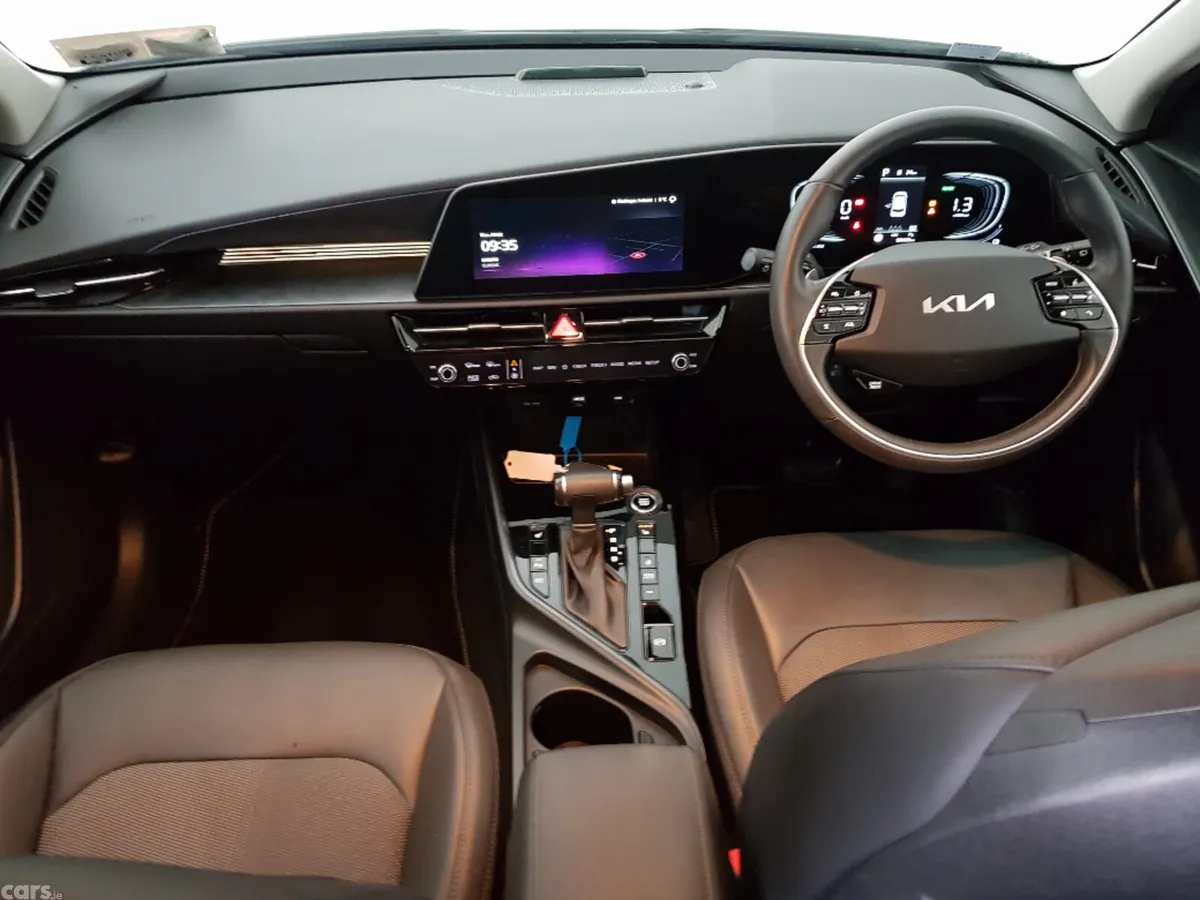 Kia Niro MPV, Petrol Plug-in Hybrid, 2023, Green