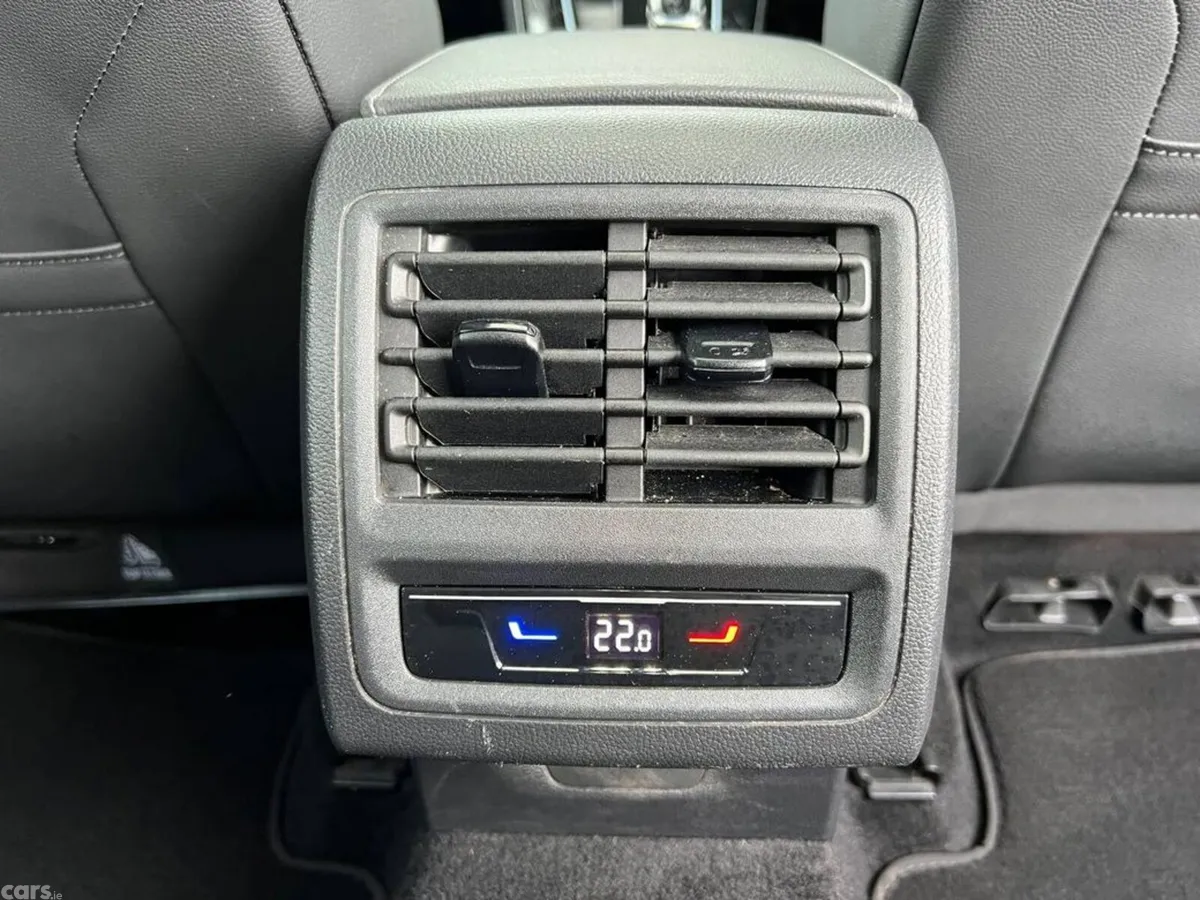Volkswagen Golf Hatchback, Petrol Plug-in Hybrid, 2023, Black