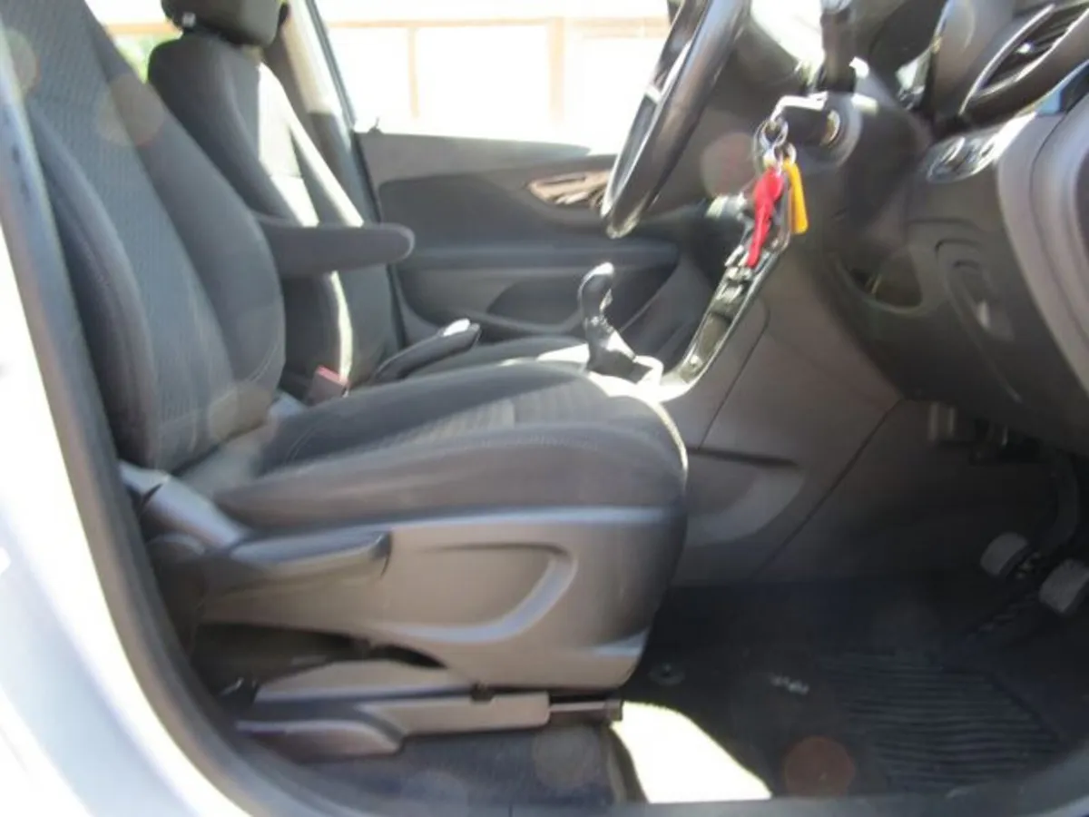 Vauxhall Mokka Hatchback, Petrol, 2019, Silver
