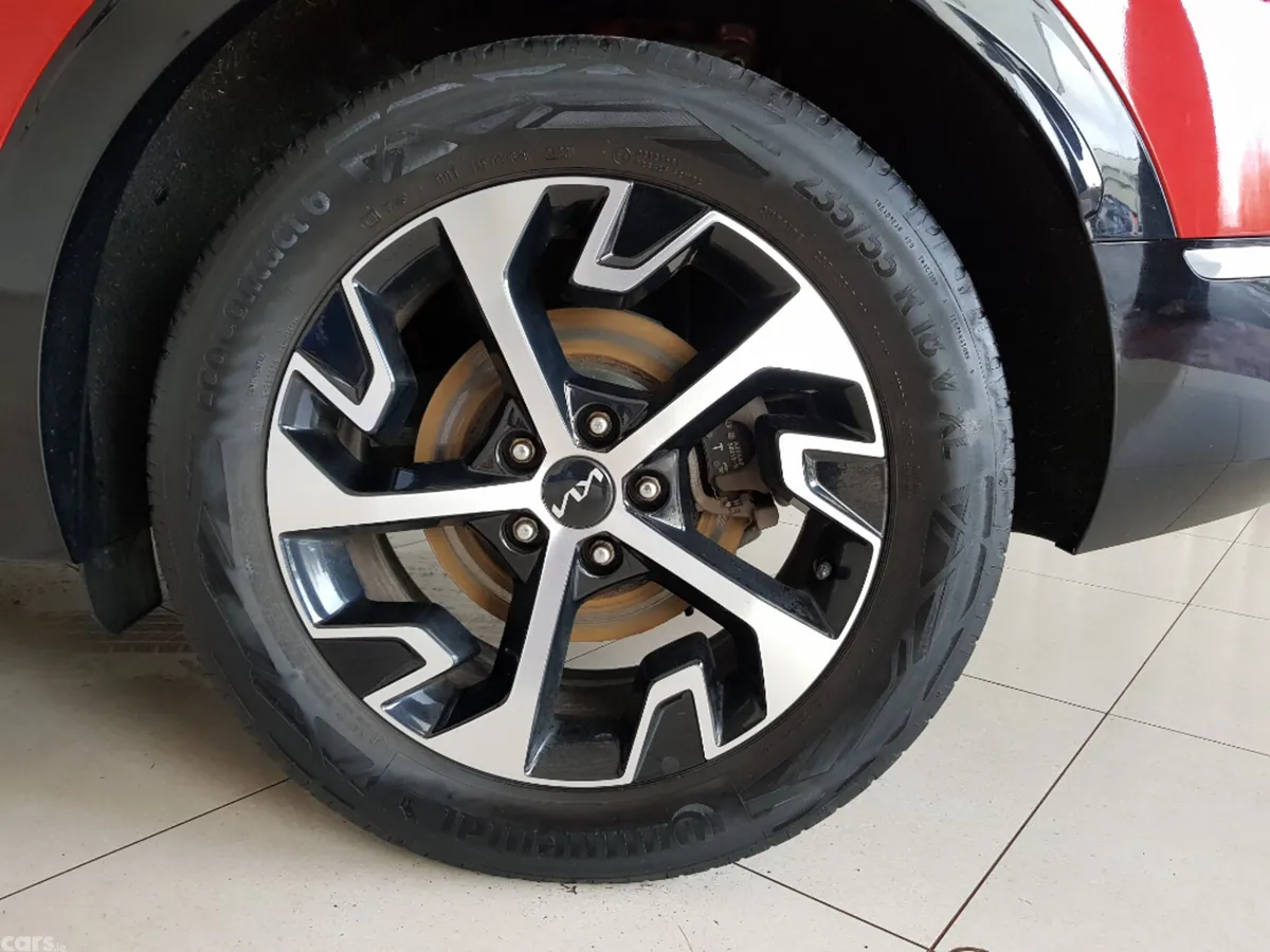 Kia Sportage MPV, Diesel, 2022, Red