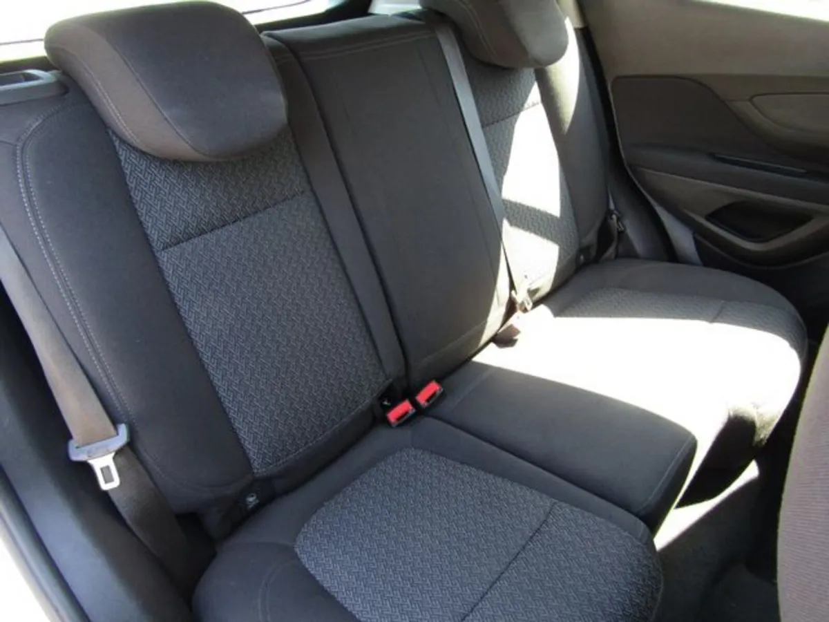Vauxhall Mokka Hatchback, Petrol, 2019, Silver