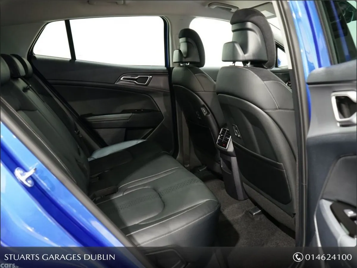 Kia Sportage SUV, Petrol Plug-in Hybrid, 2027, Blue