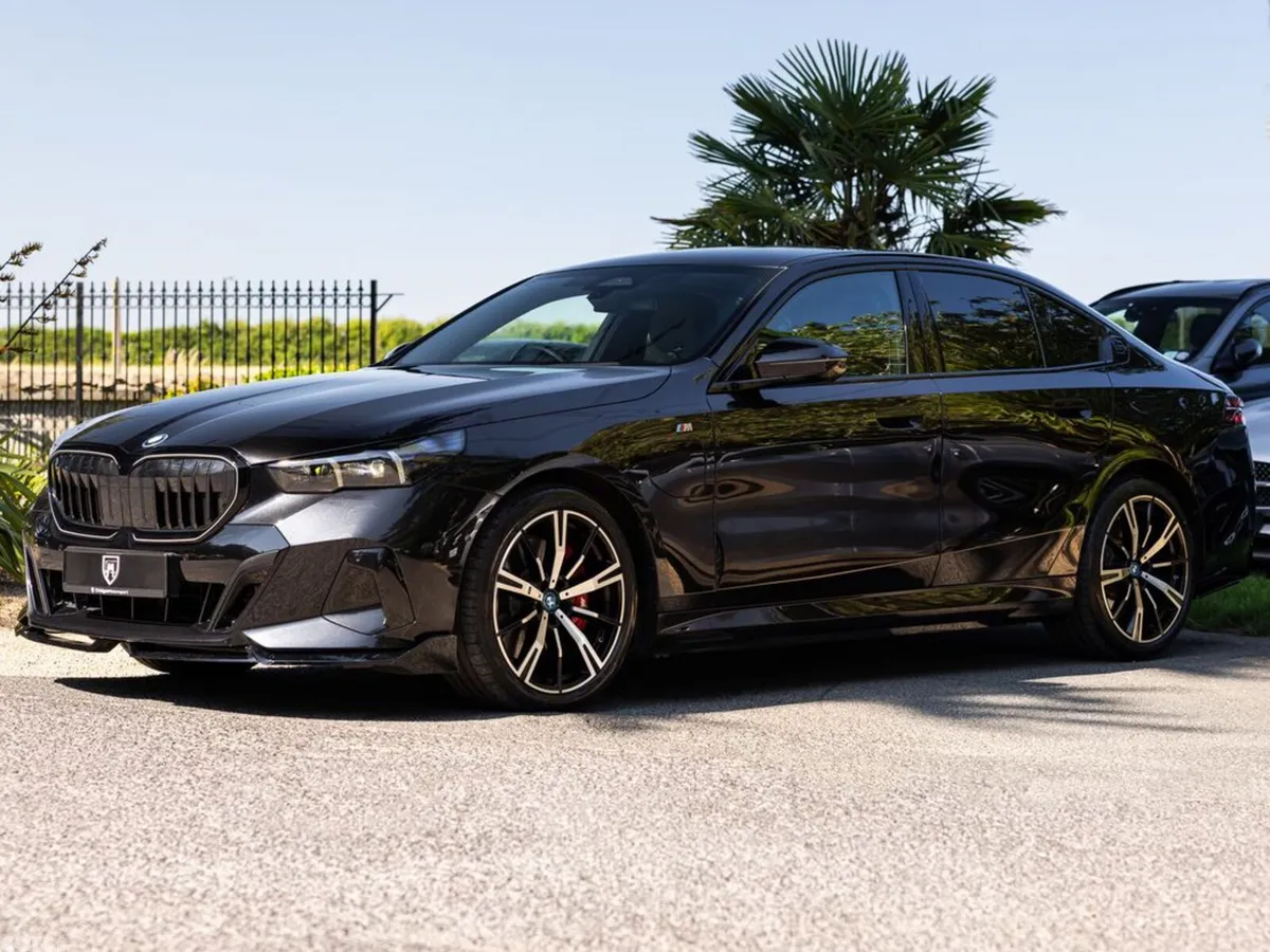 BMW 5-Series Saloon, Petrol Plug-in Hybrid, 2024, Black