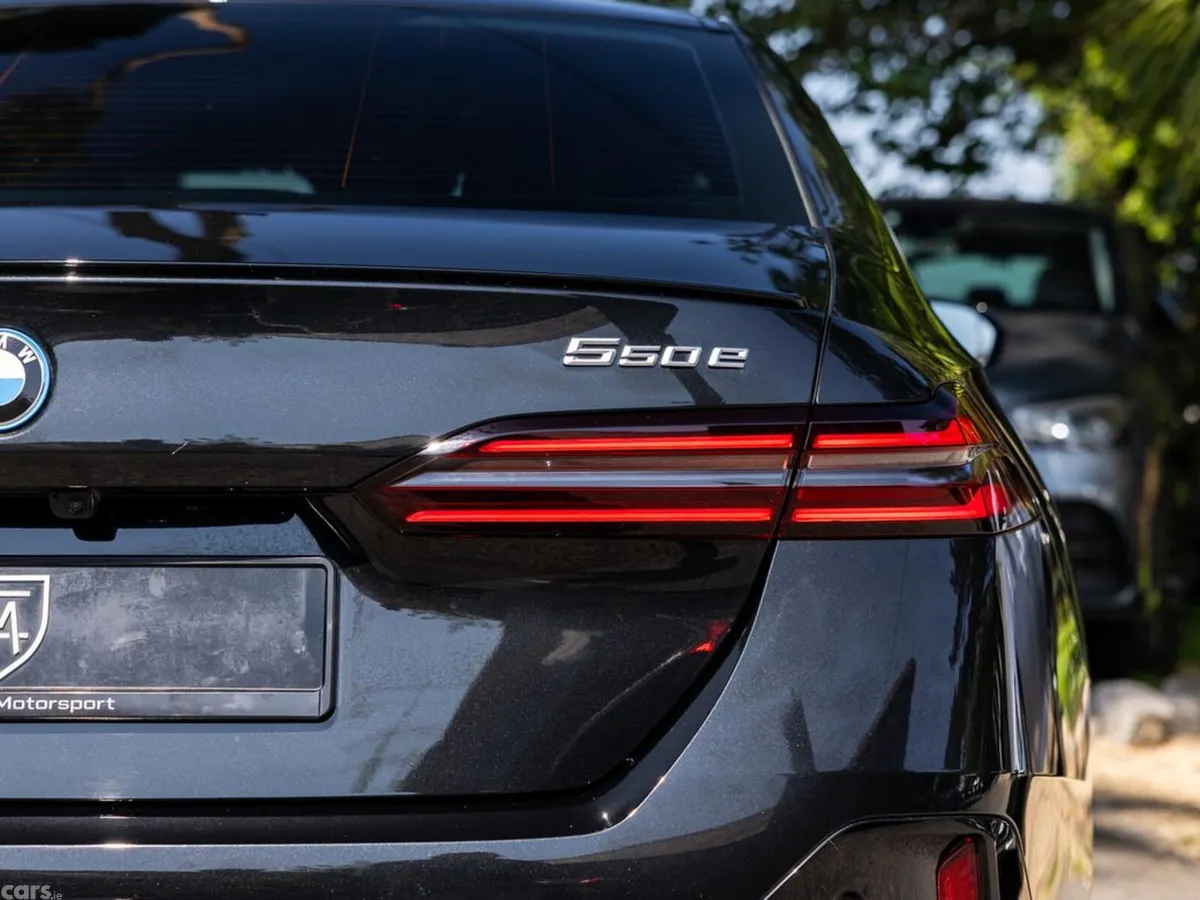 BMW 5-Series Saloon, Petrol Plug-in Hybrid, 2024, Black