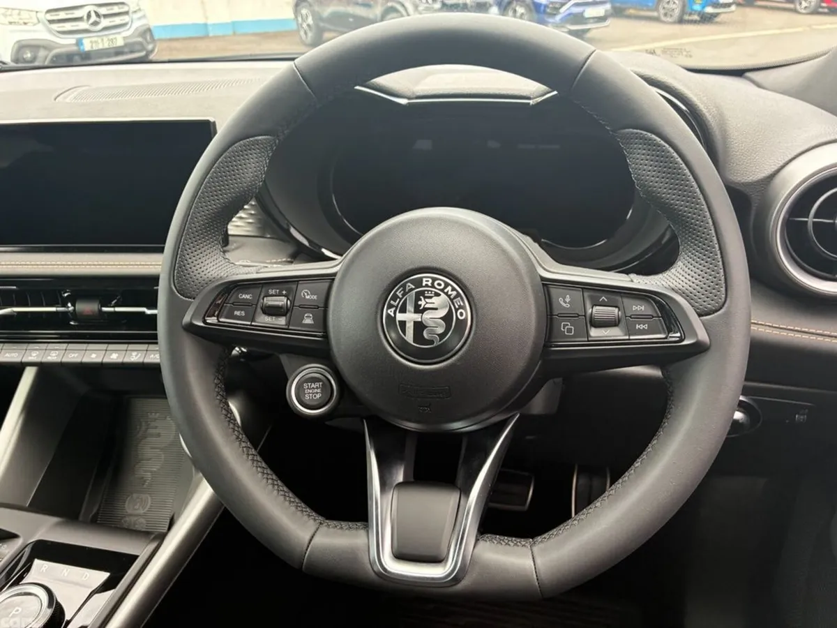 Alfa Romeo Tonale SUV, Petrol Hybrid, 2027, Green