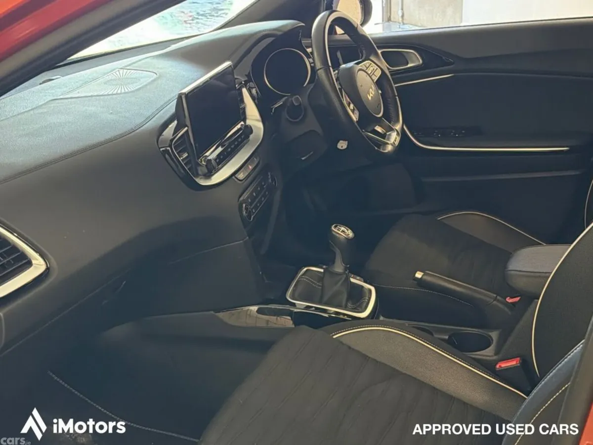 Kia Ceed Hatchback, Diesel, 2023, Orange