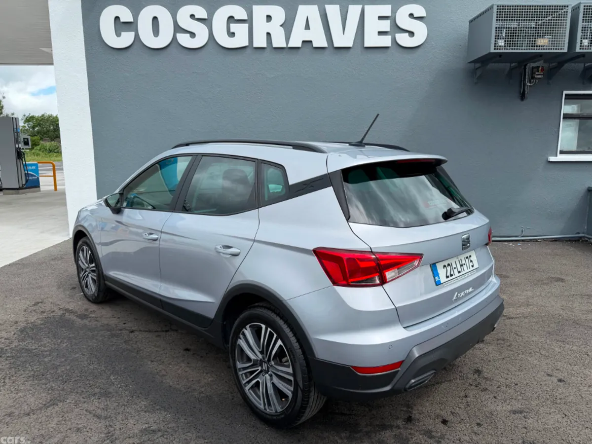 SEAT Arona Hatchback, Petrol, 2022, Silver